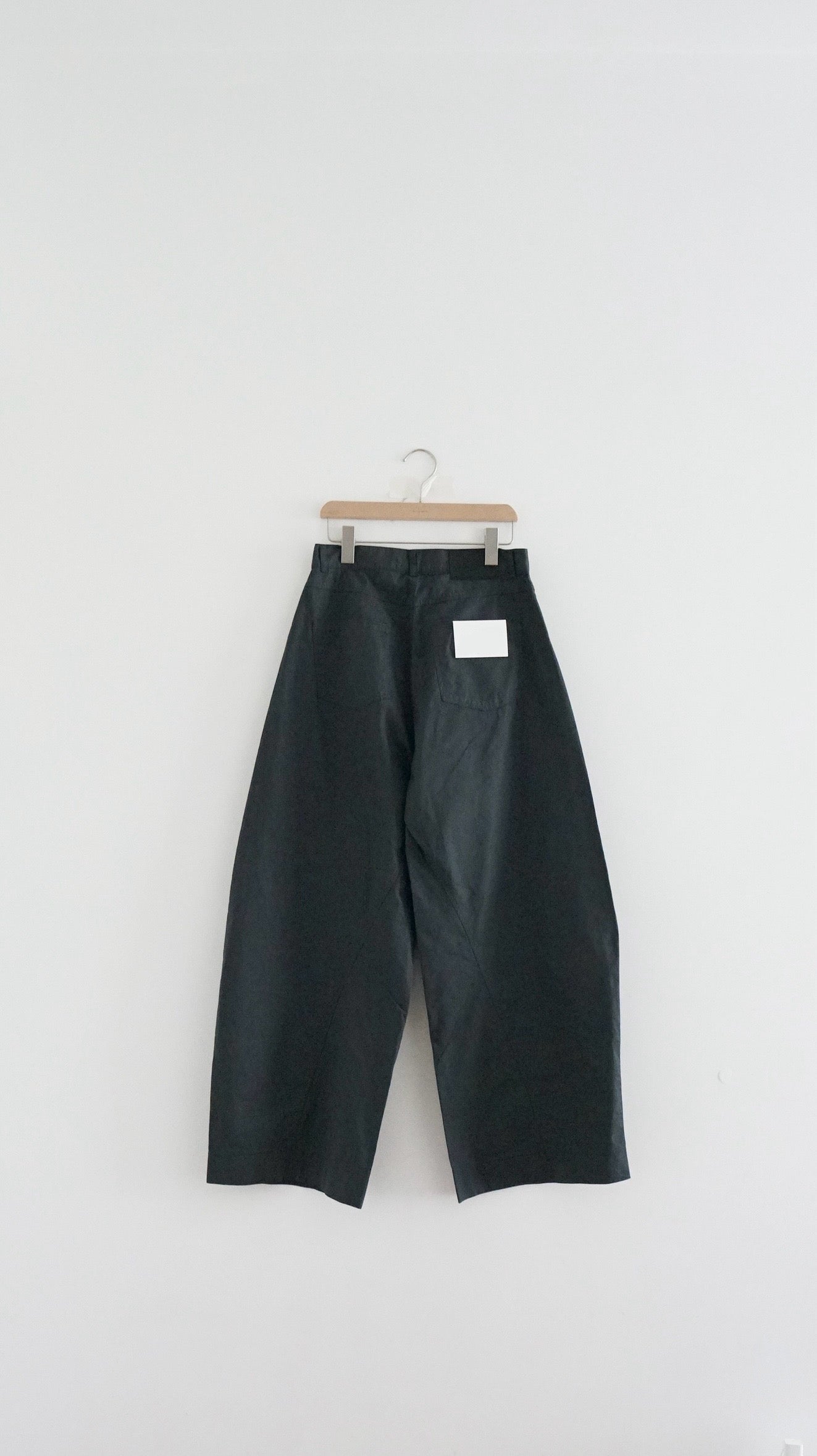light cocoon pants in charcoal (pre-order)