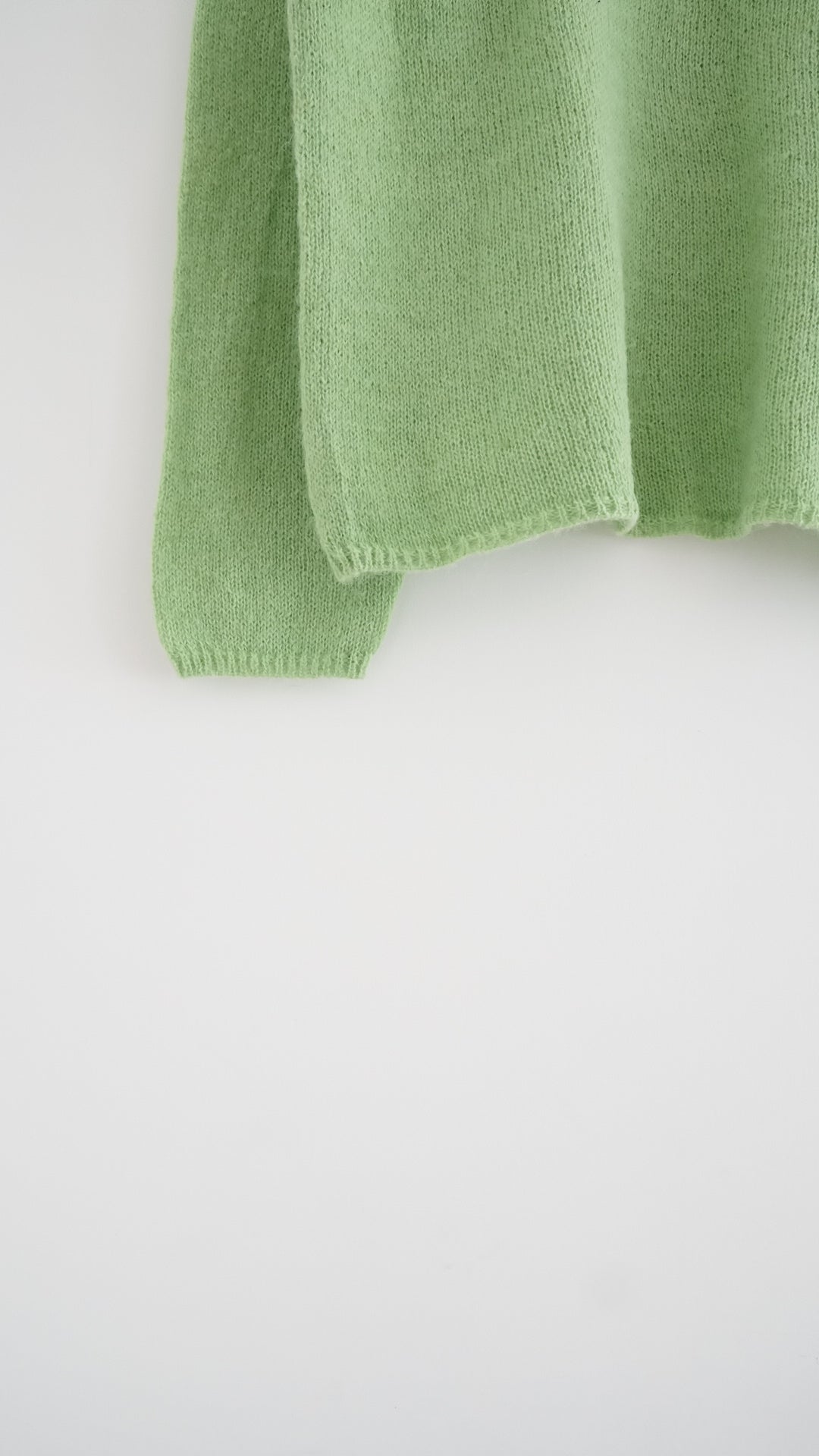 piano sweater in green (pre-order)