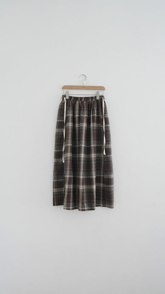 japanese style checked skirt in brown (pre-order)