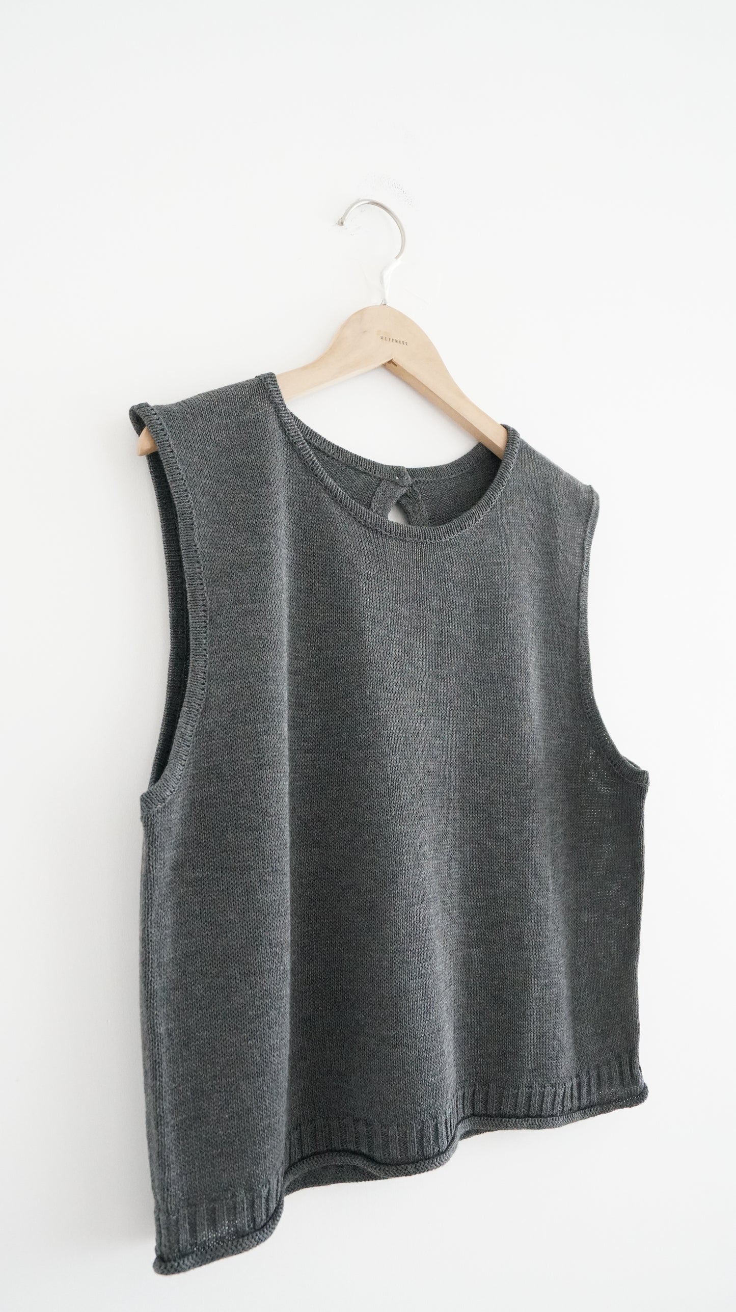 back side button linen vest in charcoal (pre-order)