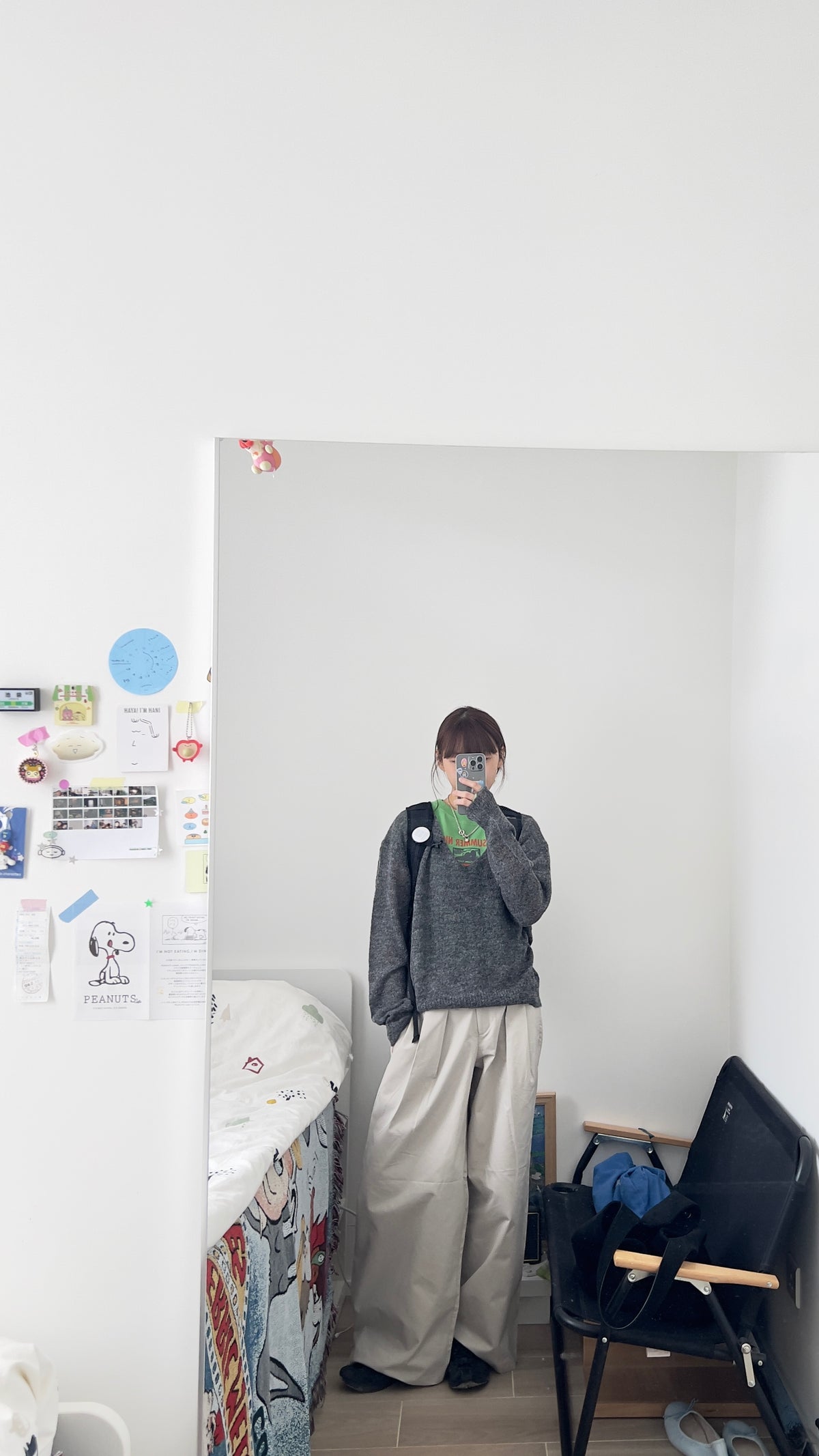 atelier light v-neck sweater in charcoal (pre-order)