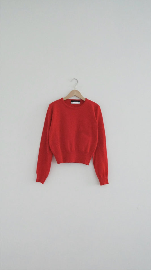 classic cashmere knit top in red (must have) (pre-order)