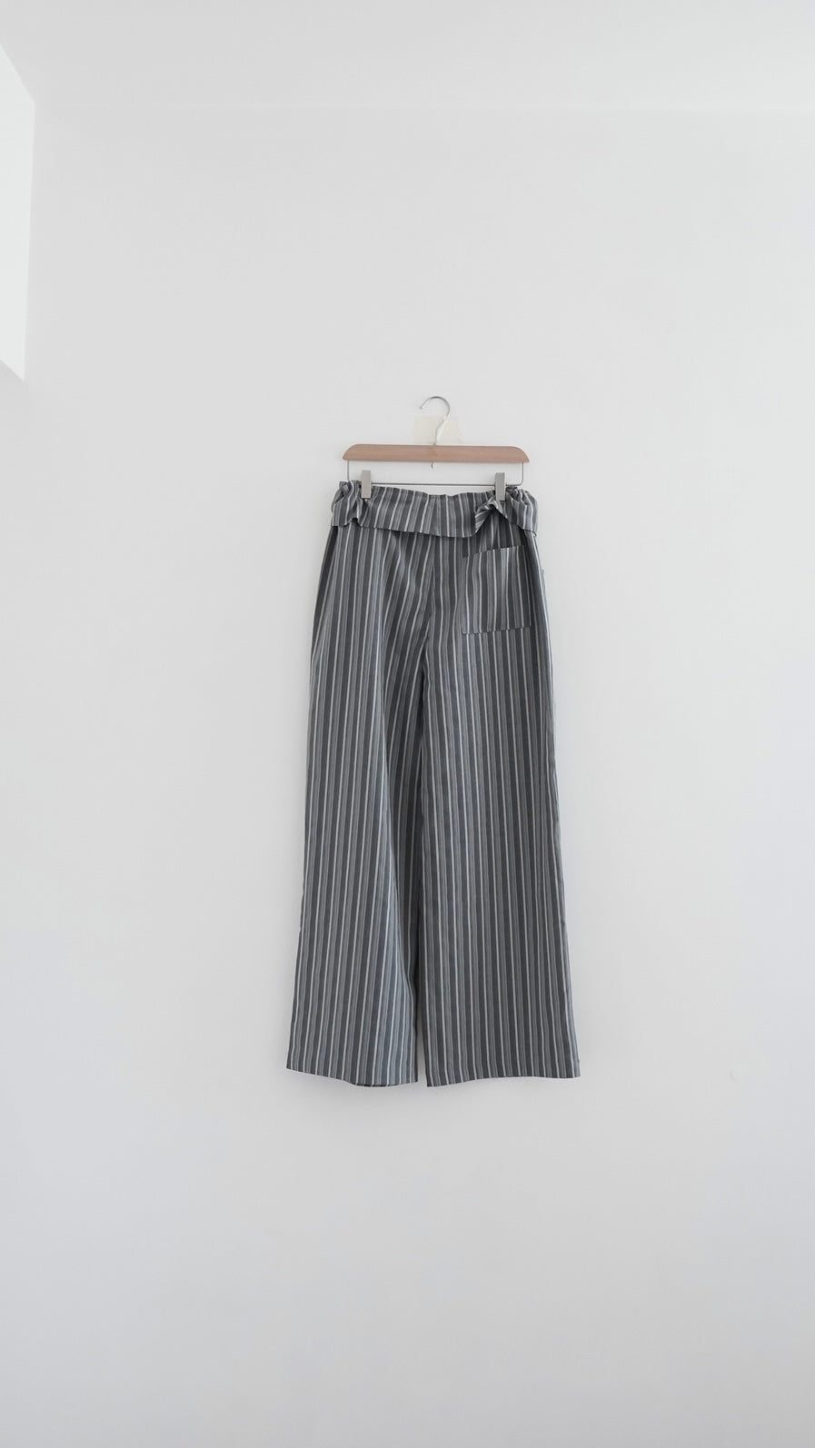 elan retro low waist striped pants in grey (pre-order)