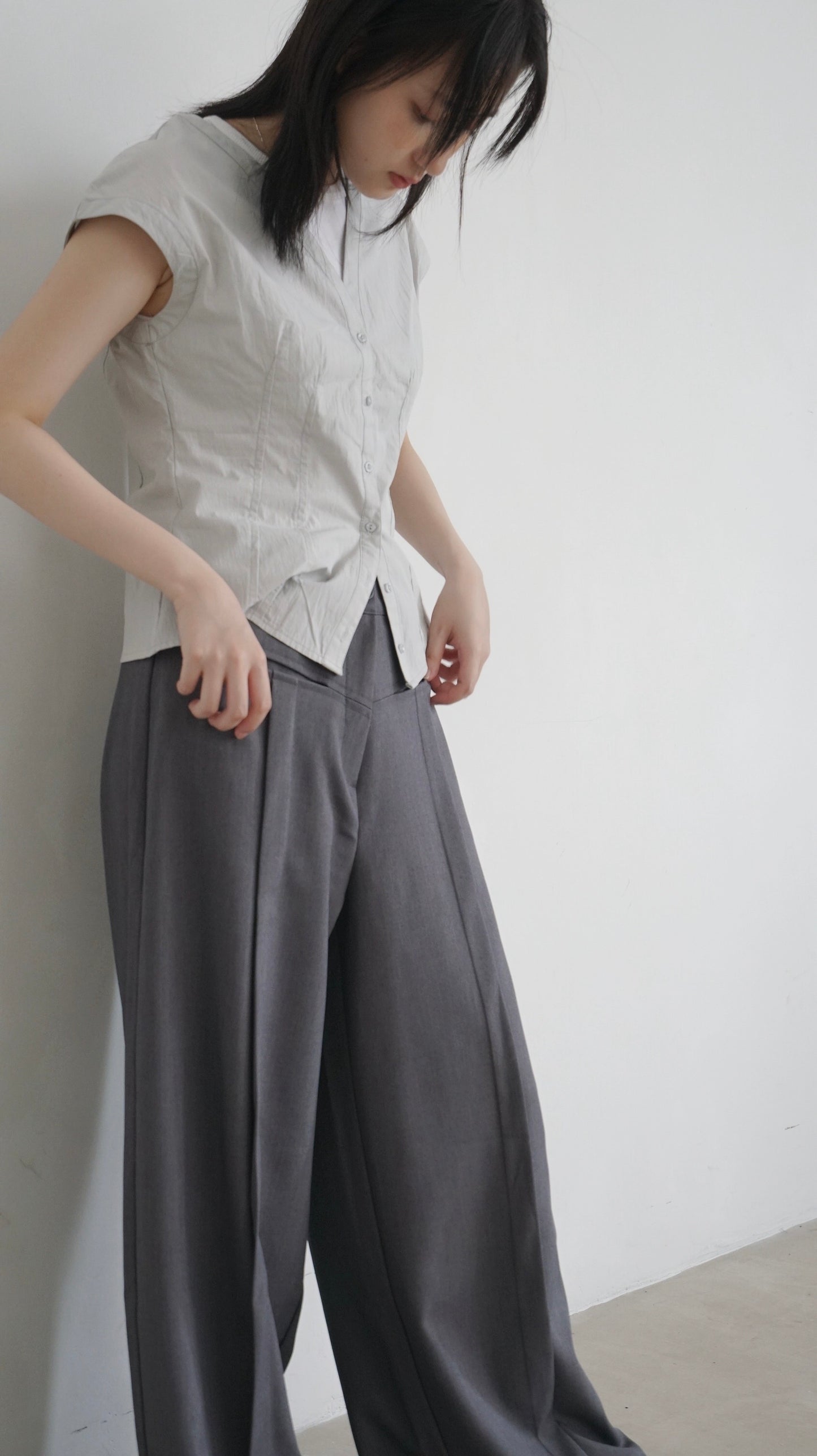 suit pocket straight-leg pants in dark grey (pre-order)