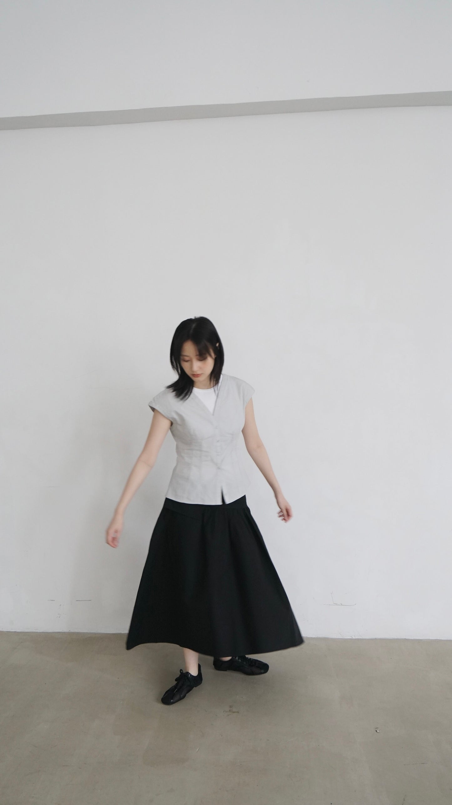 witt irregular shaped skirt in black