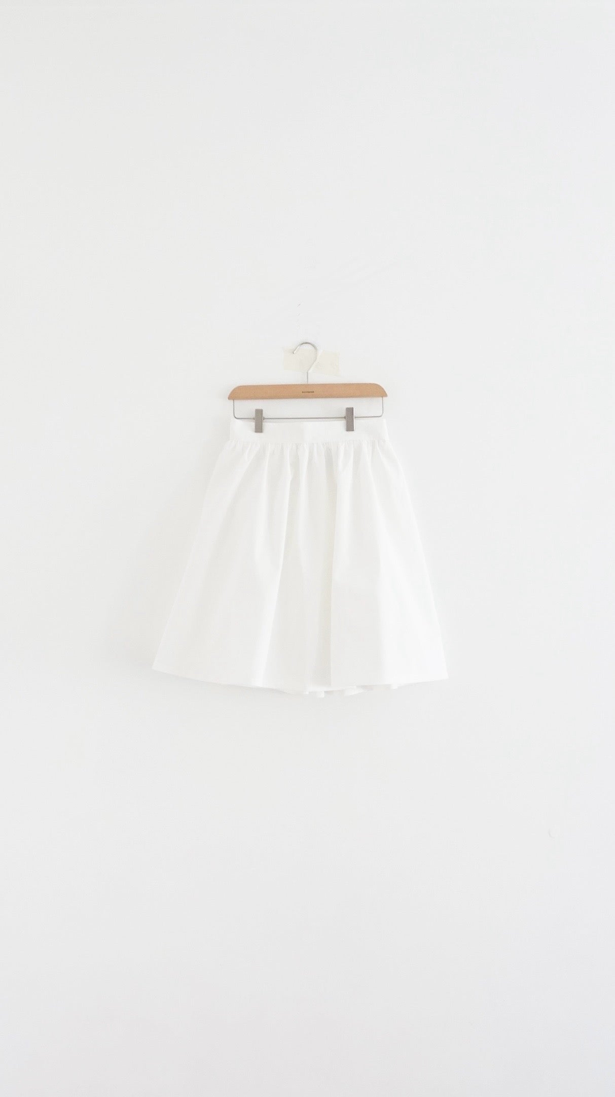 Isla light midi skirt in white (pre-order)