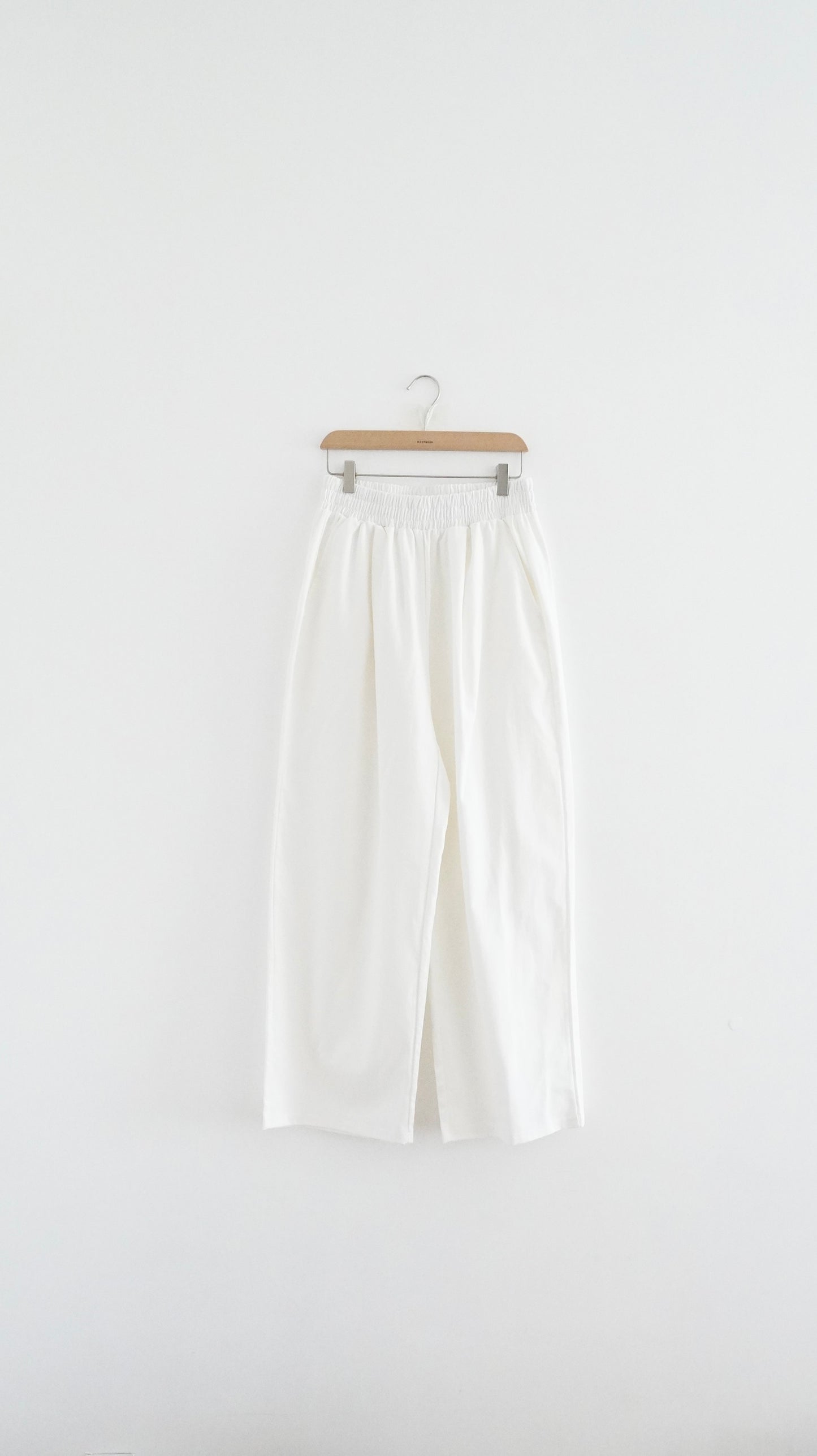 baggy cotton pants in white