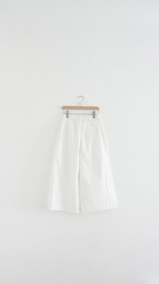 retro line cropped pants in white (pre-order)
