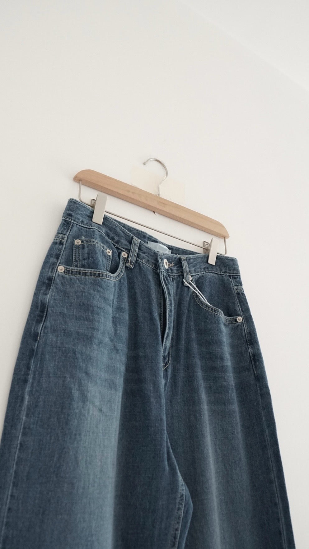 classic boyfriend jeans in dark denim (pre-order)