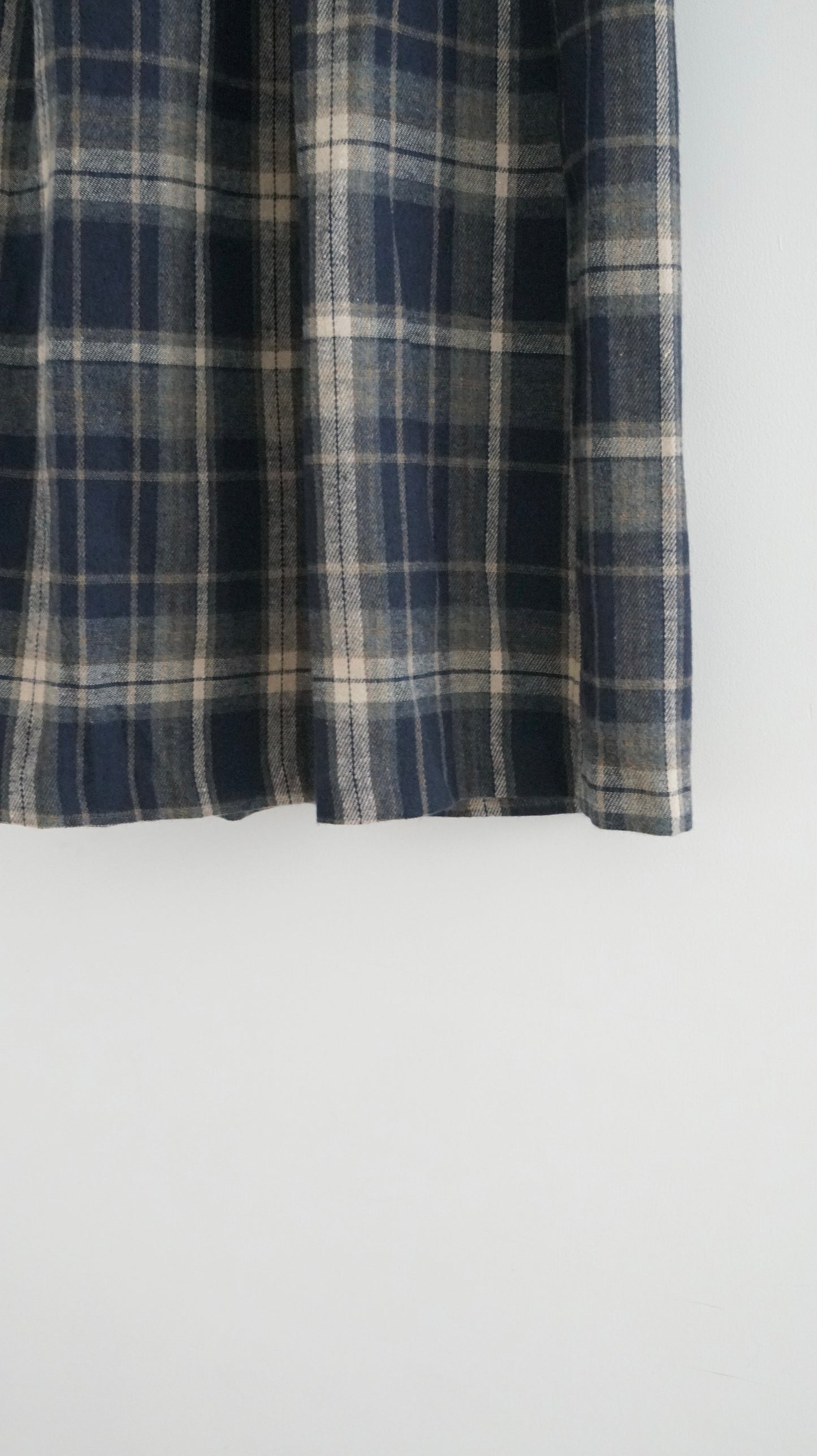 japanese style checked skirt in navy (pre-order)