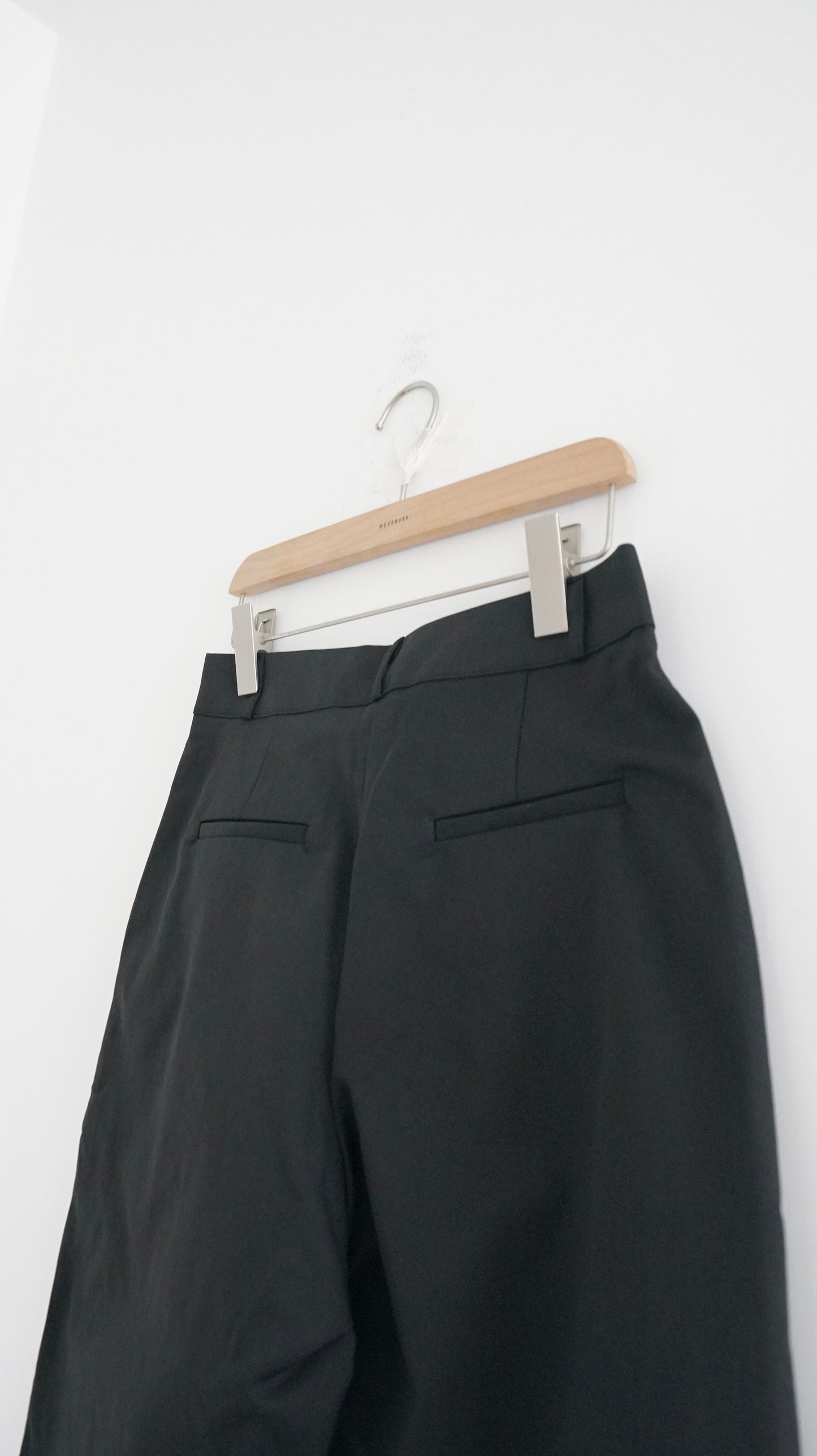 a-cut suit short in black (pre-order)