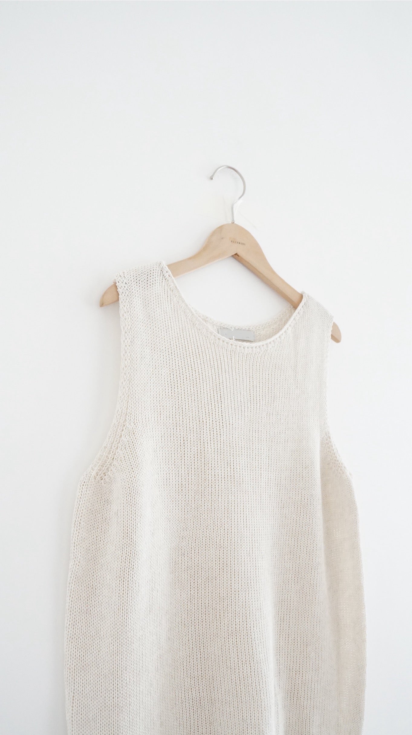 basic u-neck linen top in ivory