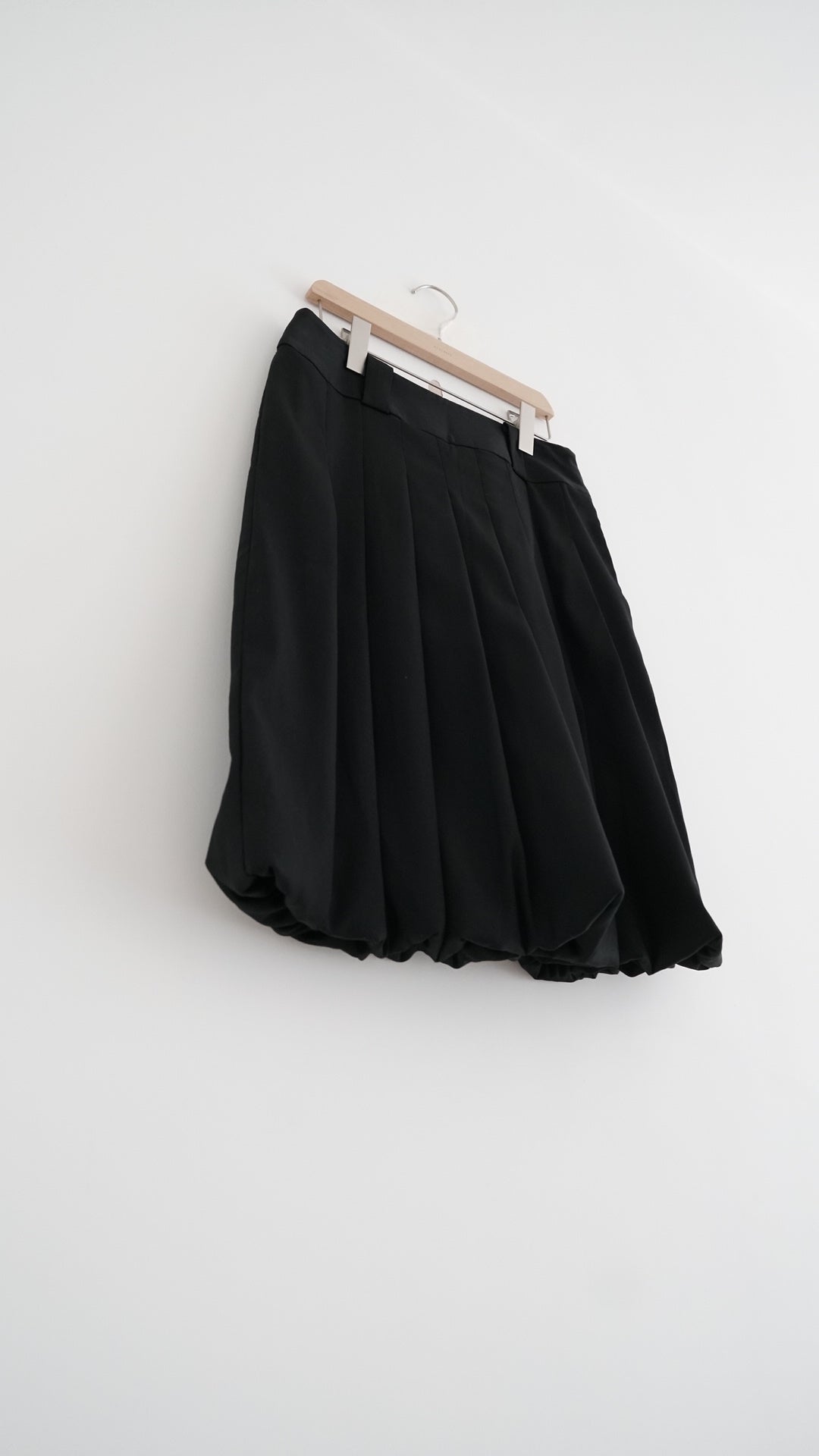 terre high quality midi bubble skirt in black (pre-order)