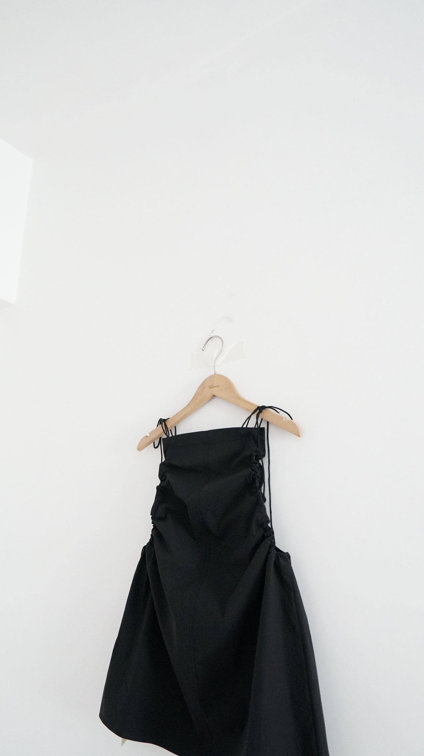 kelly high-end tank top in black (pre-order)