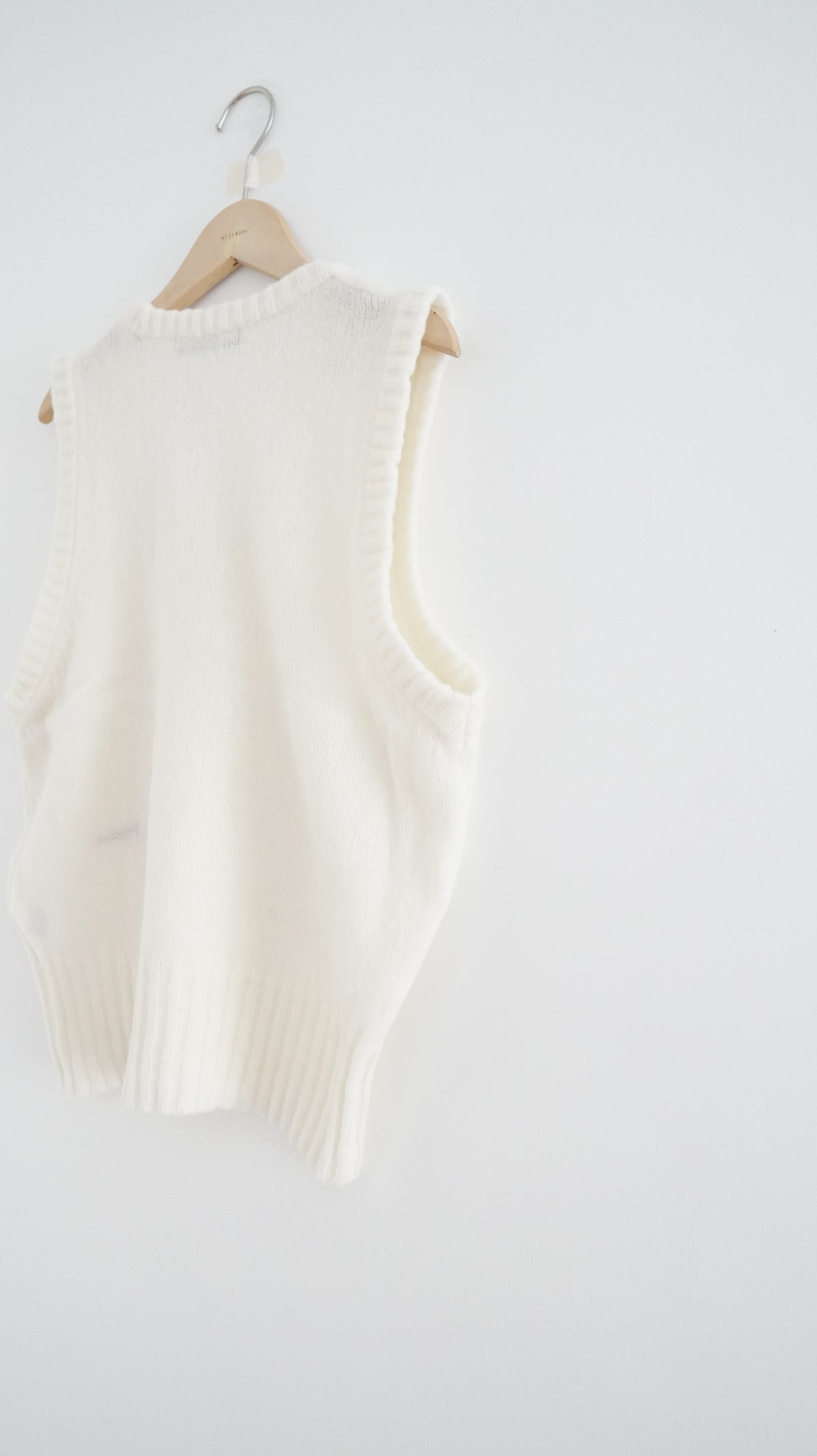 sheer knit vest in ivory ( pre-order )