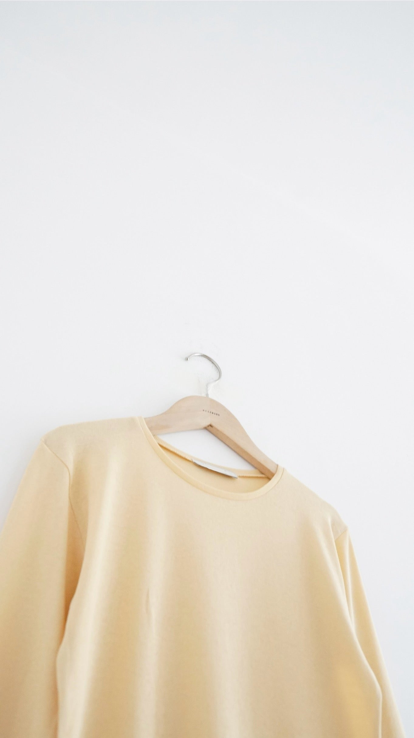 soft layering inner in pale lemon yellow  (pre-order)