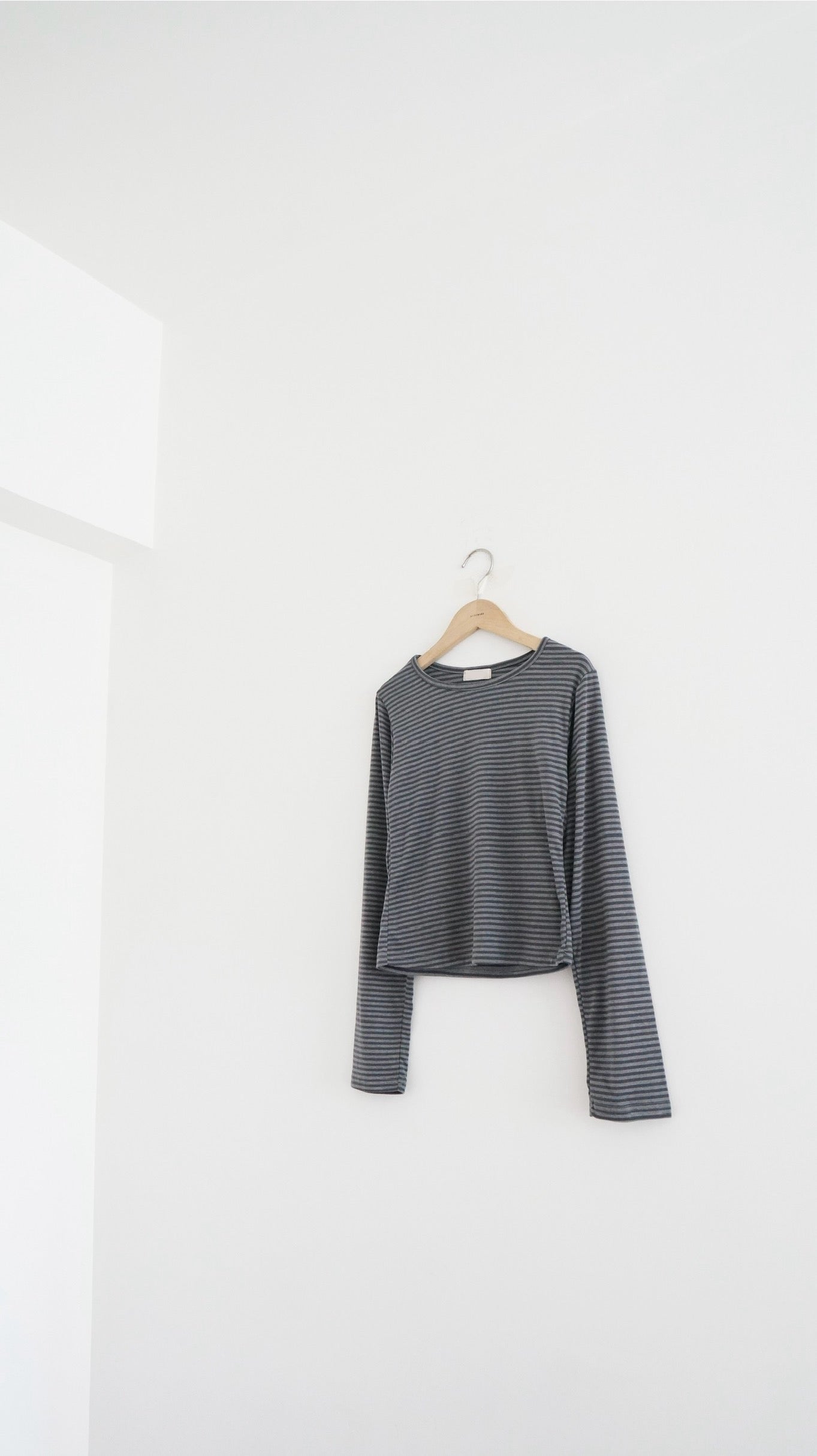 striped soft fit tee in grey (pre-order)