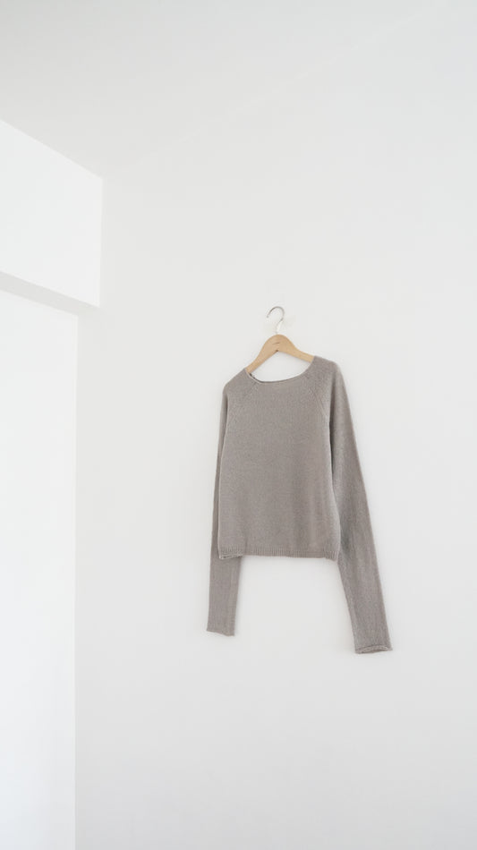 lyon horn-sleeve knit in charcoal grey