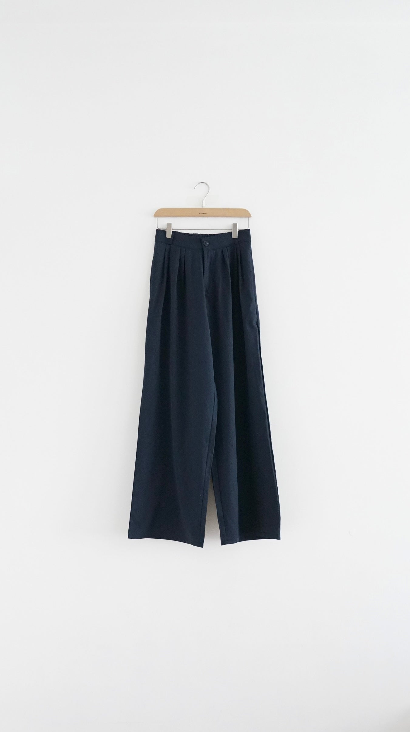lily pleated tailor pants in navy