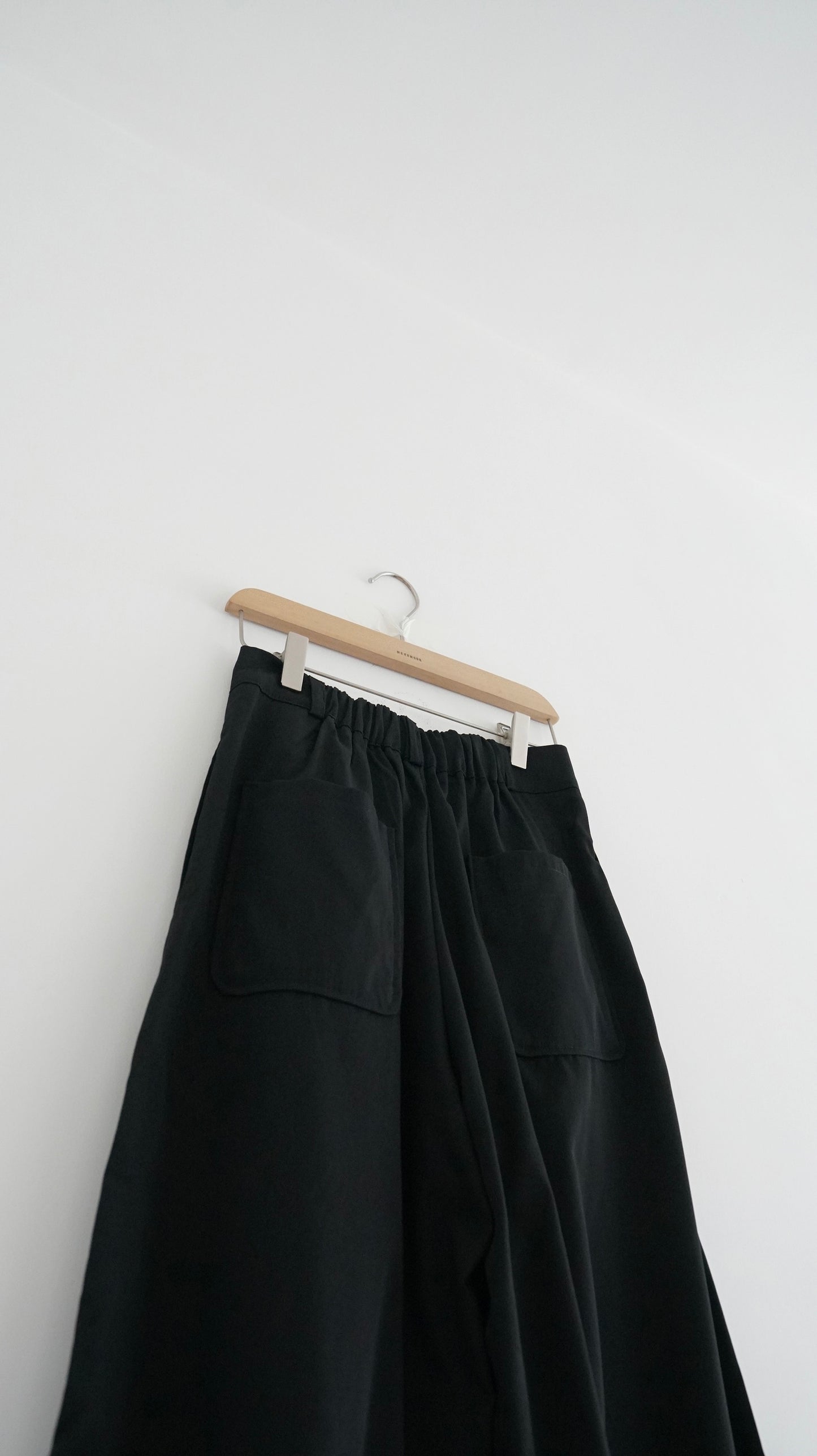 lily pleated tailor pants in black