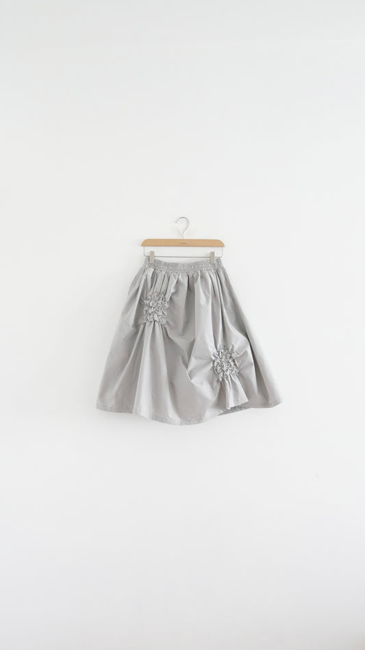 bubble pleated midi skirt in grey