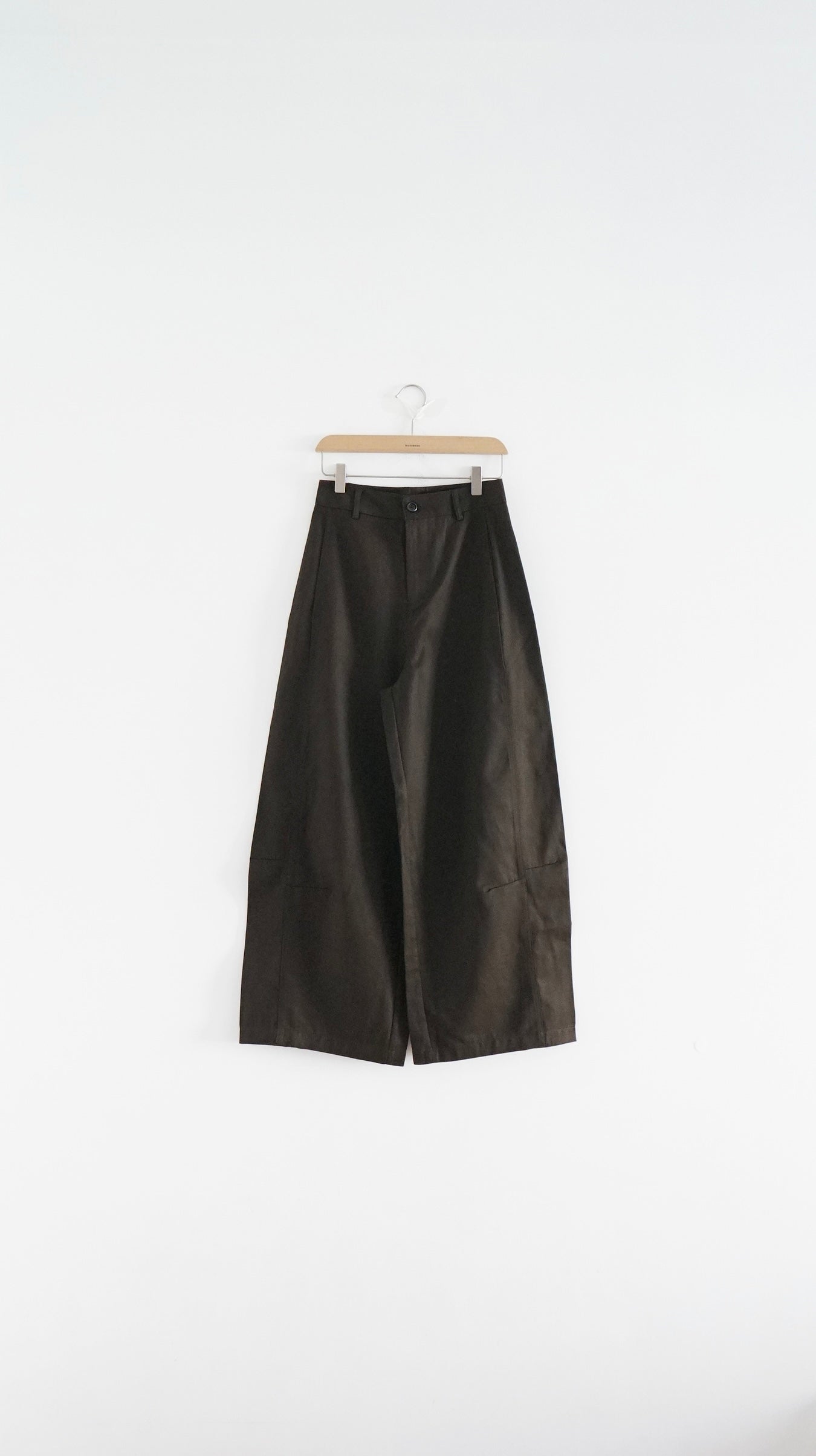 sculpted cocoon pants in brown (pre-order) （✨FPS PAYMENT)