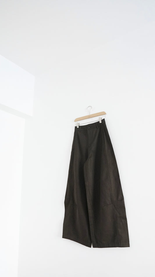 sculpted cocoon pants in brown (pre-order) （✨FPS PAYMENT)
