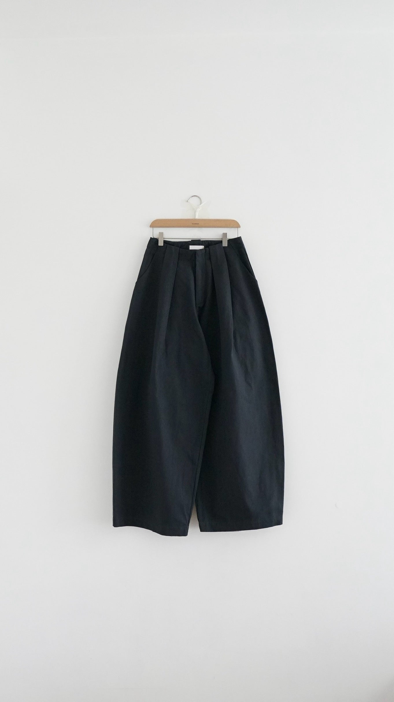 cocoon pleat trousers in charcoal (pre-order)
