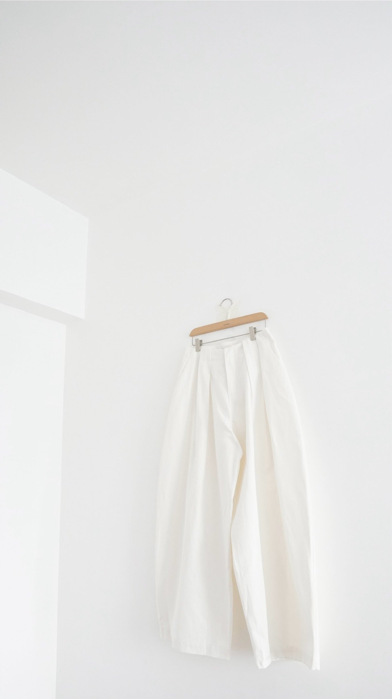 cocoon pleat trousers in white (pre-order)