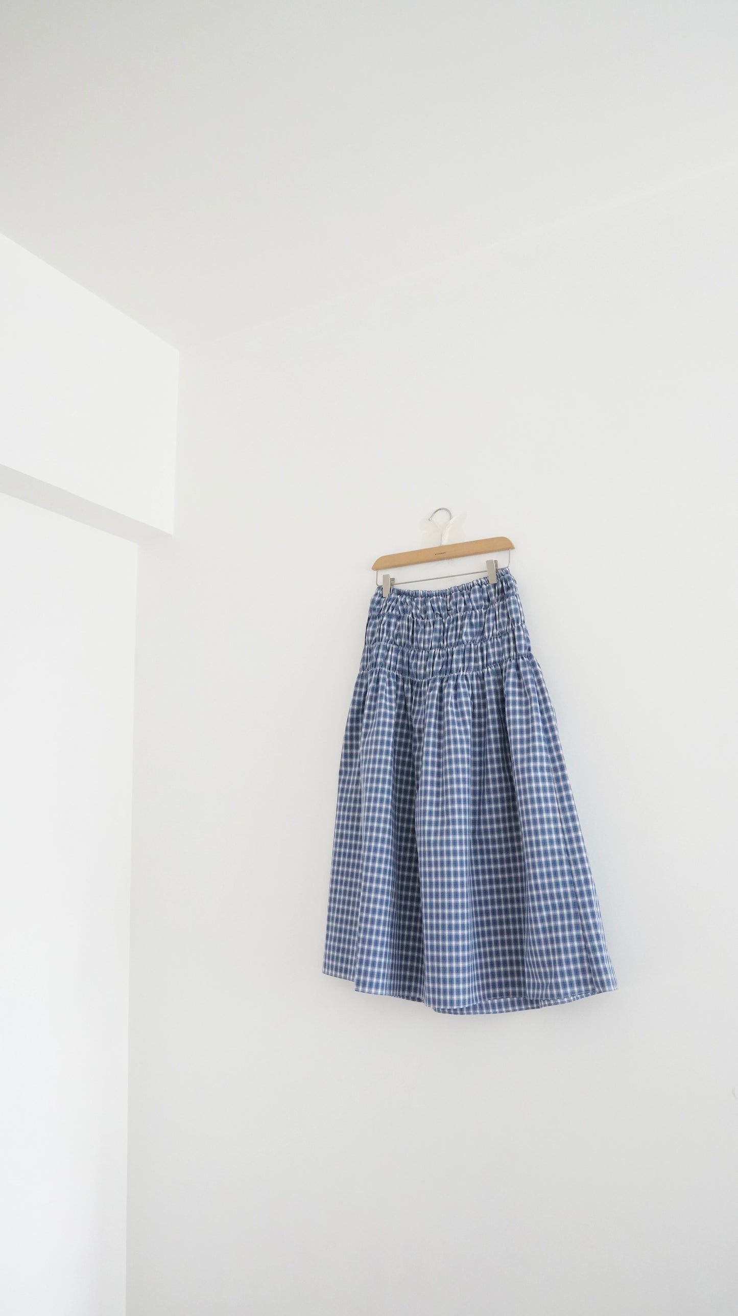 gathered check skirt in blue (pre-order)