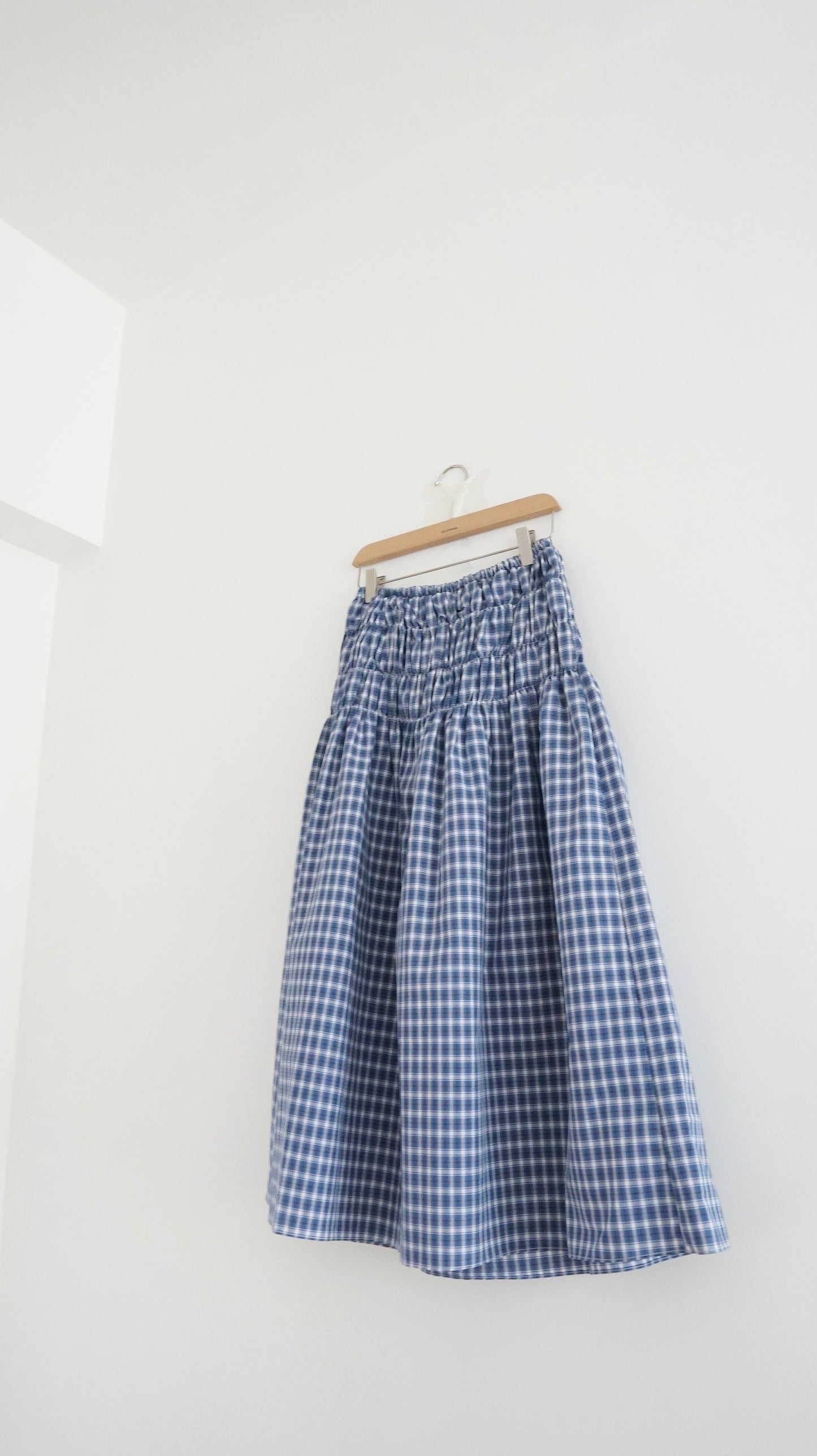 gathered check skirt in blue (pre-order)