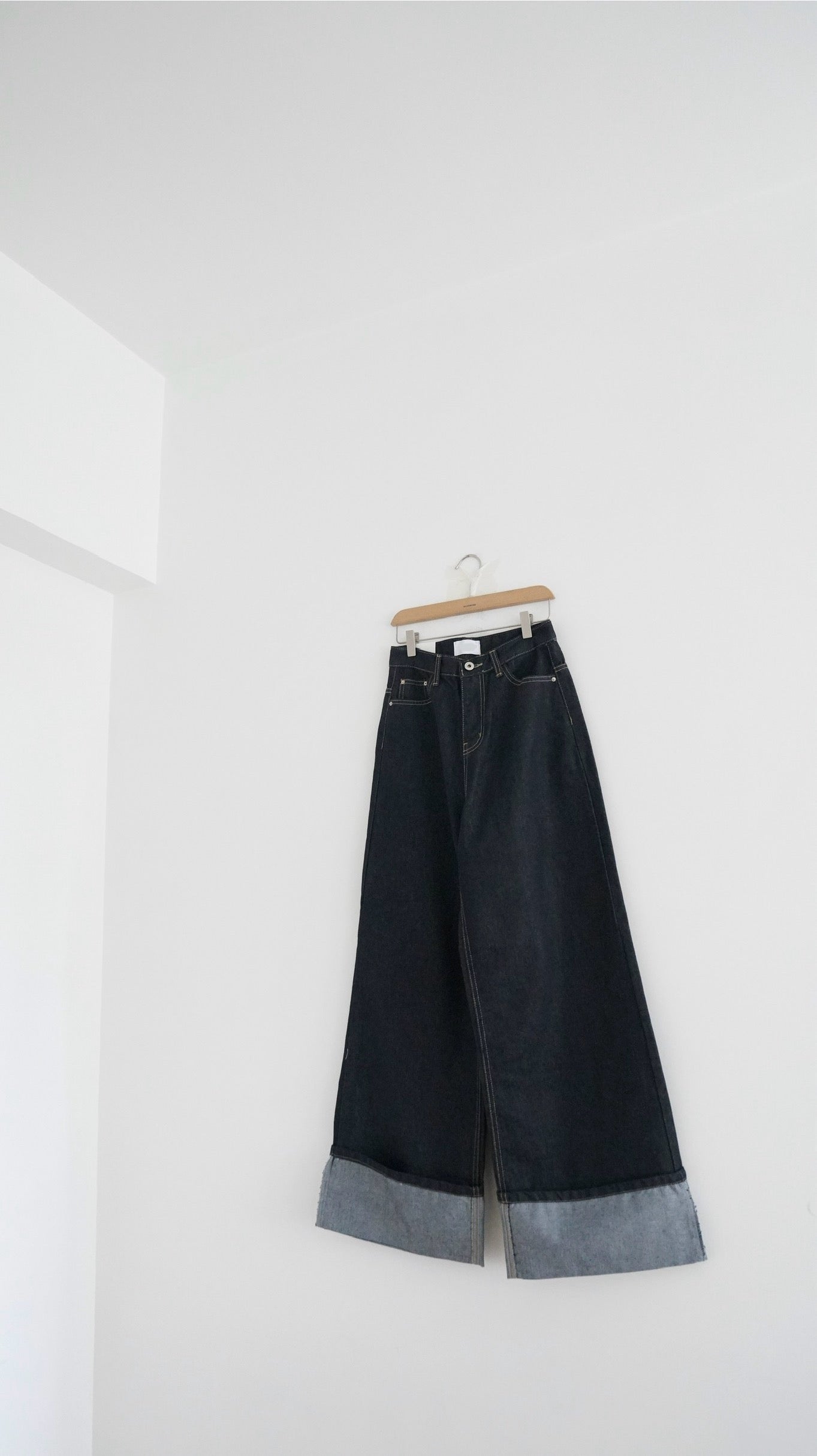 non-fade straight denim pants (pre-order)