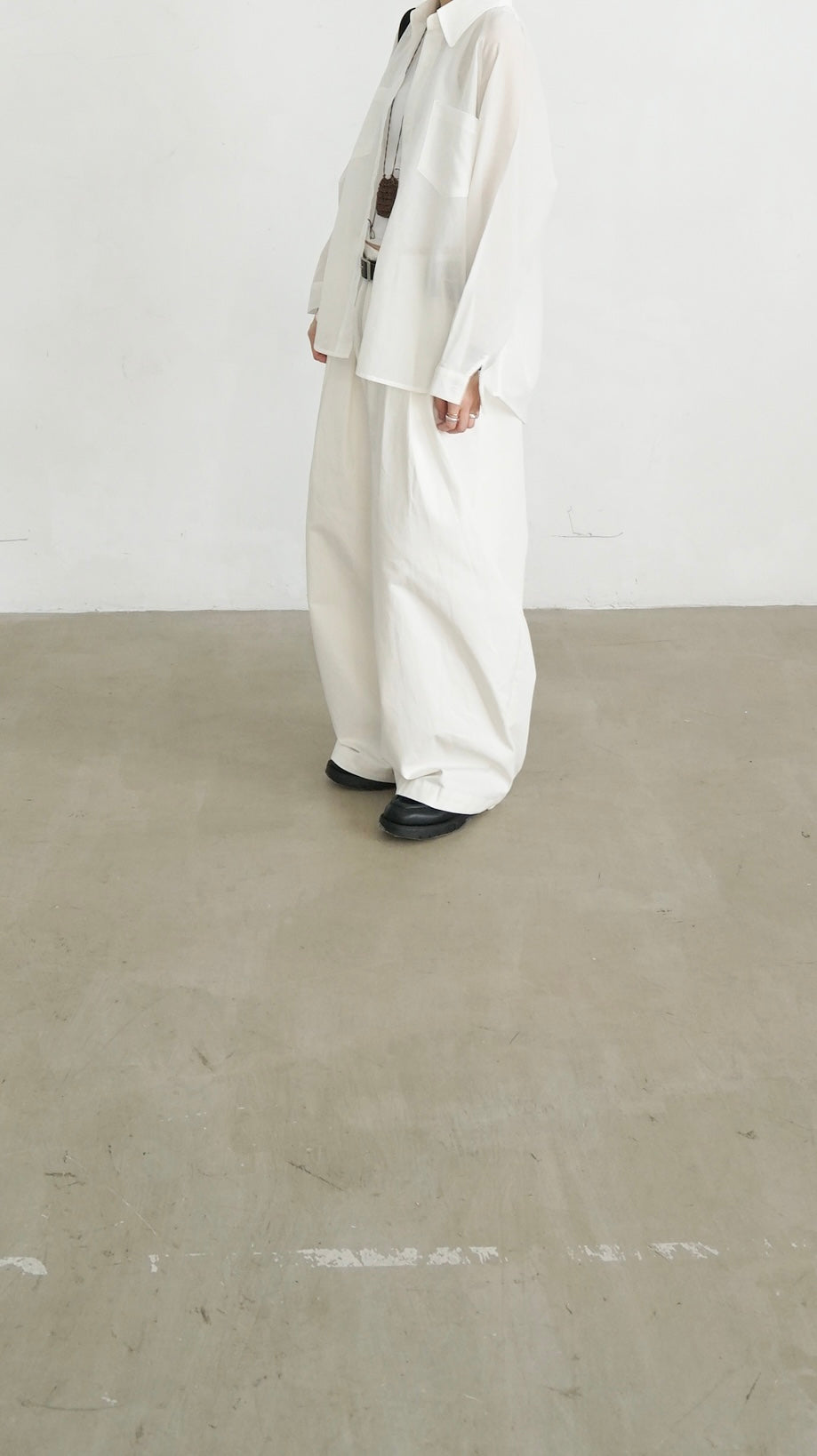 cocoon pleat trousers in white (pre-order)