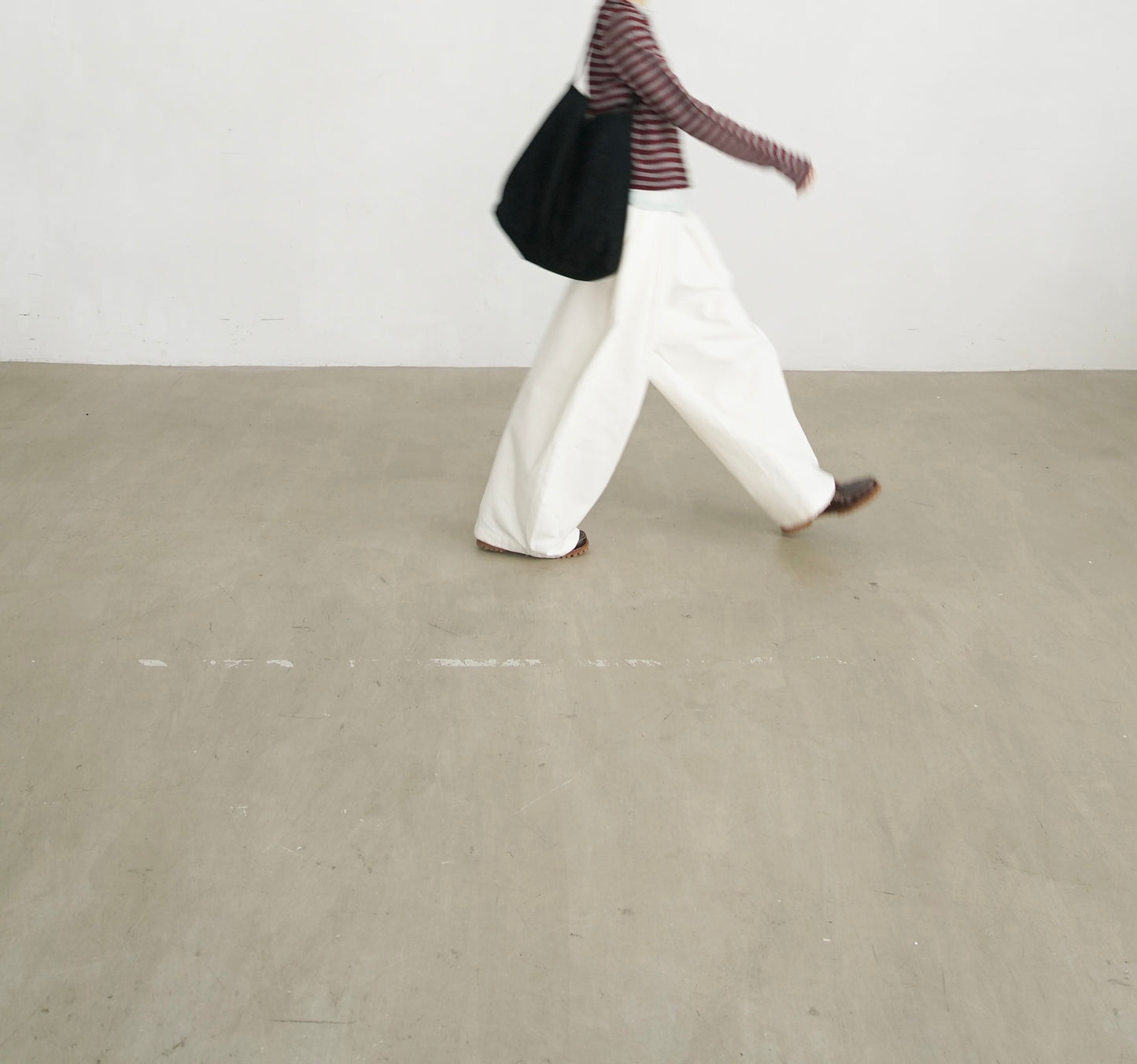 cocoon pleat trousers in white (pre-order)