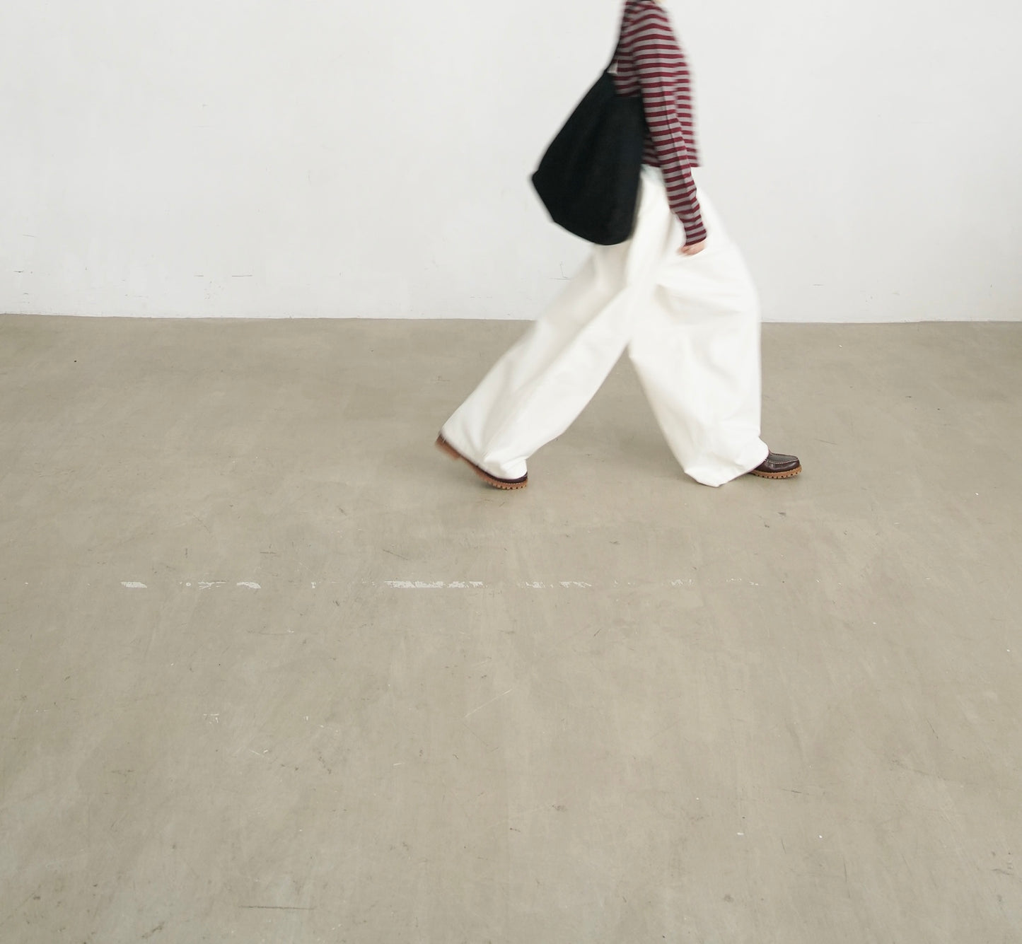 cocoon pleat trousers in white (pre-order)