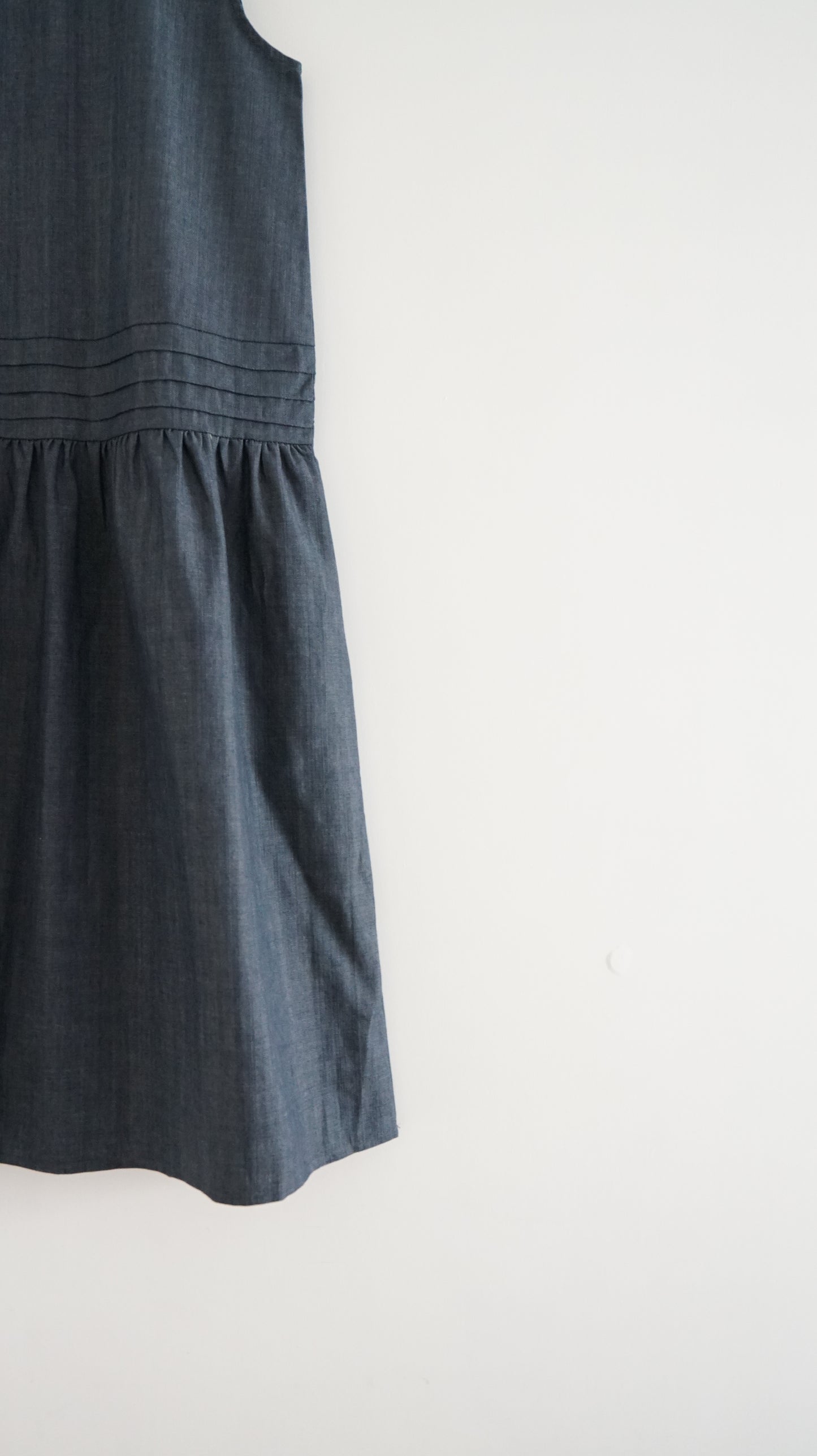 pleatlow dress in denim ( pre-order )