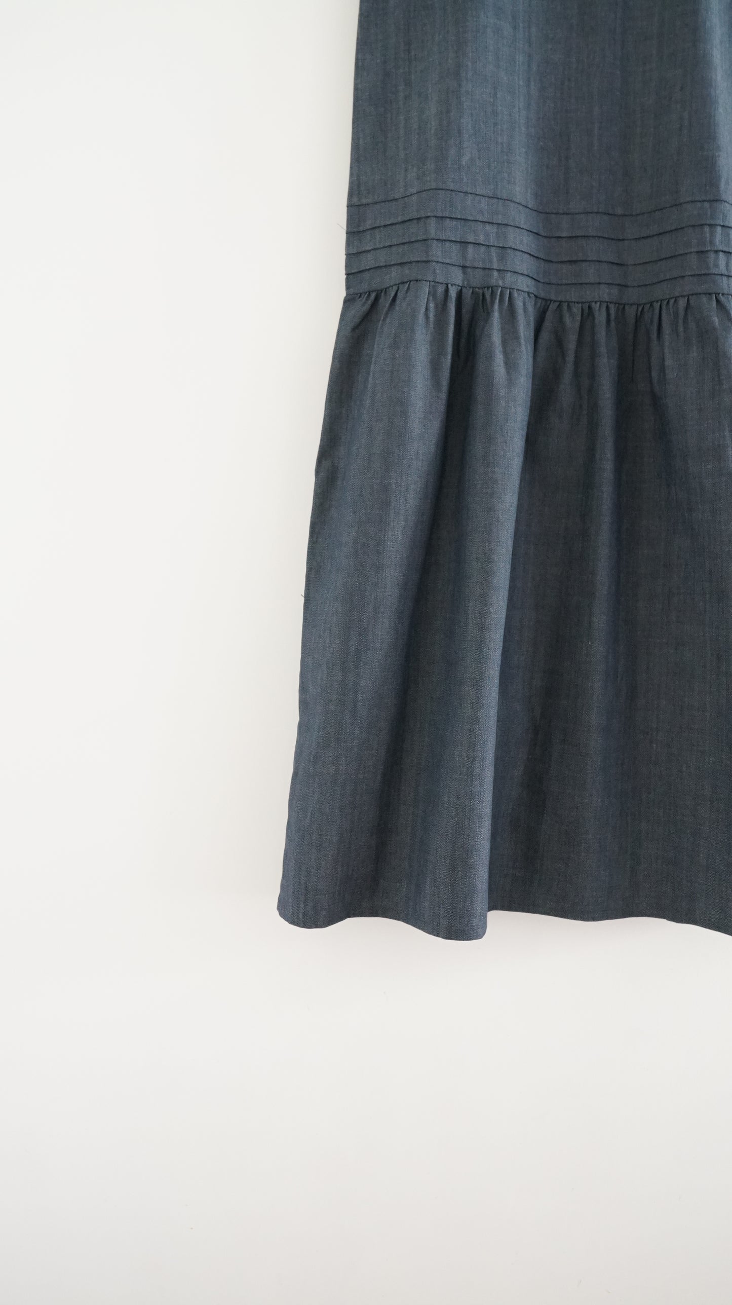 pleatlow dress in denim ( pre-order )