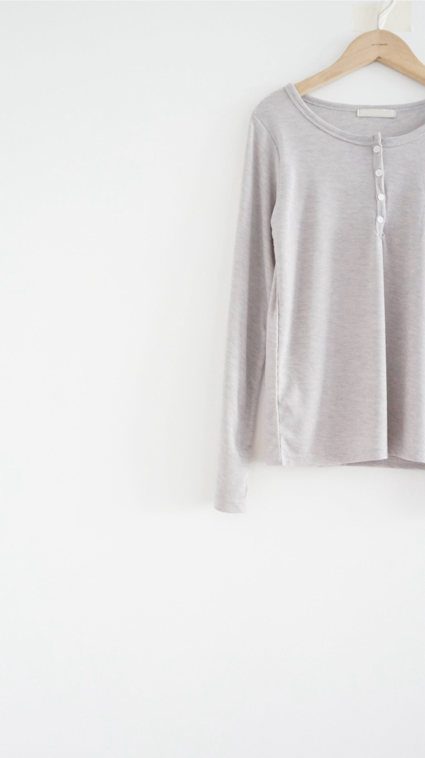 noa sheer basic tee in grey (pre-order)