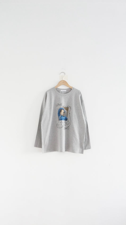 lazy doggy print tee in grey