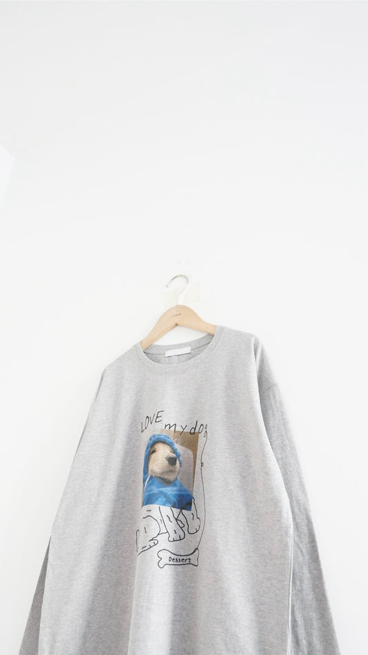 lazy doggy print tee in grey