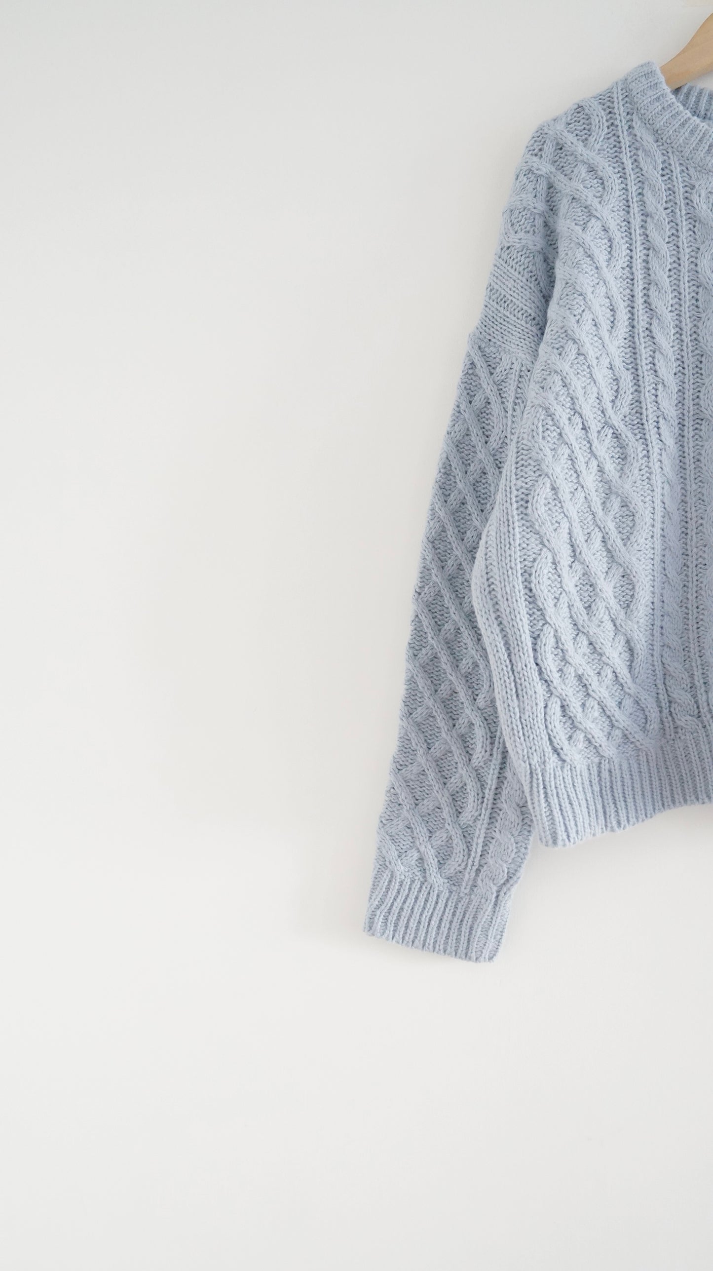 argyle texture sweater in baby-blue (pre-order)