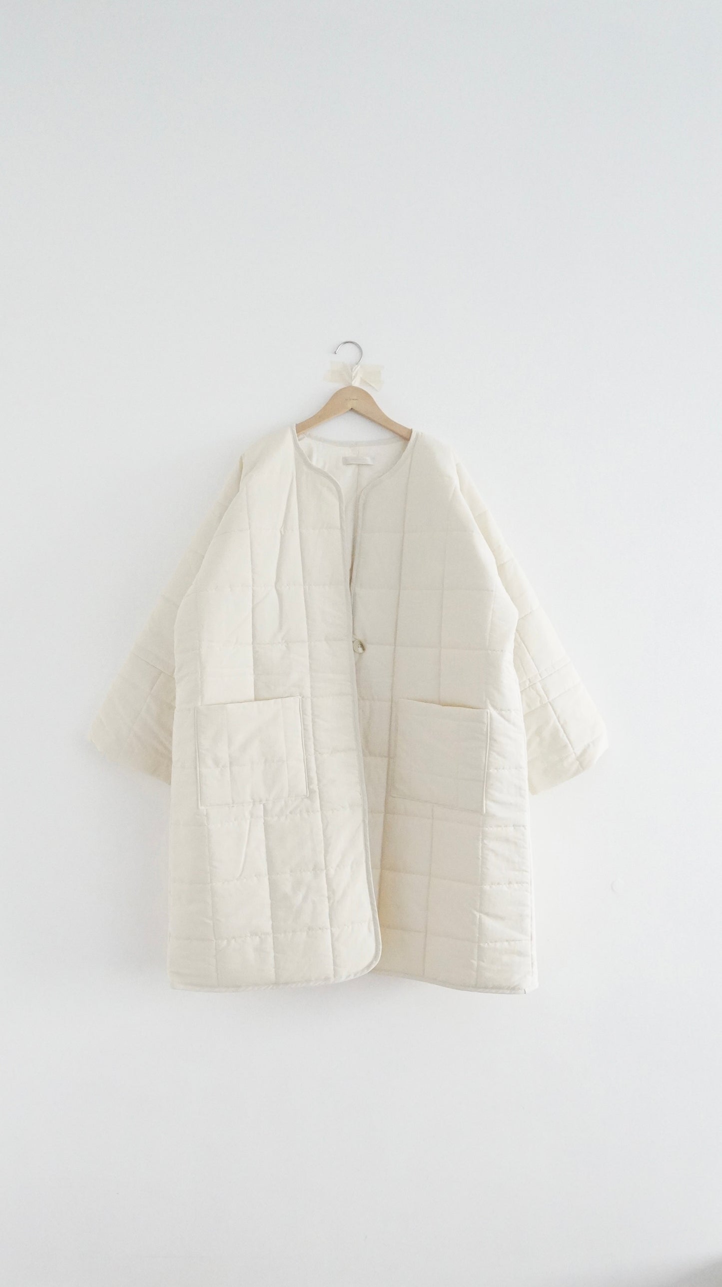 bubble padded coat in ivory ( pre-order )