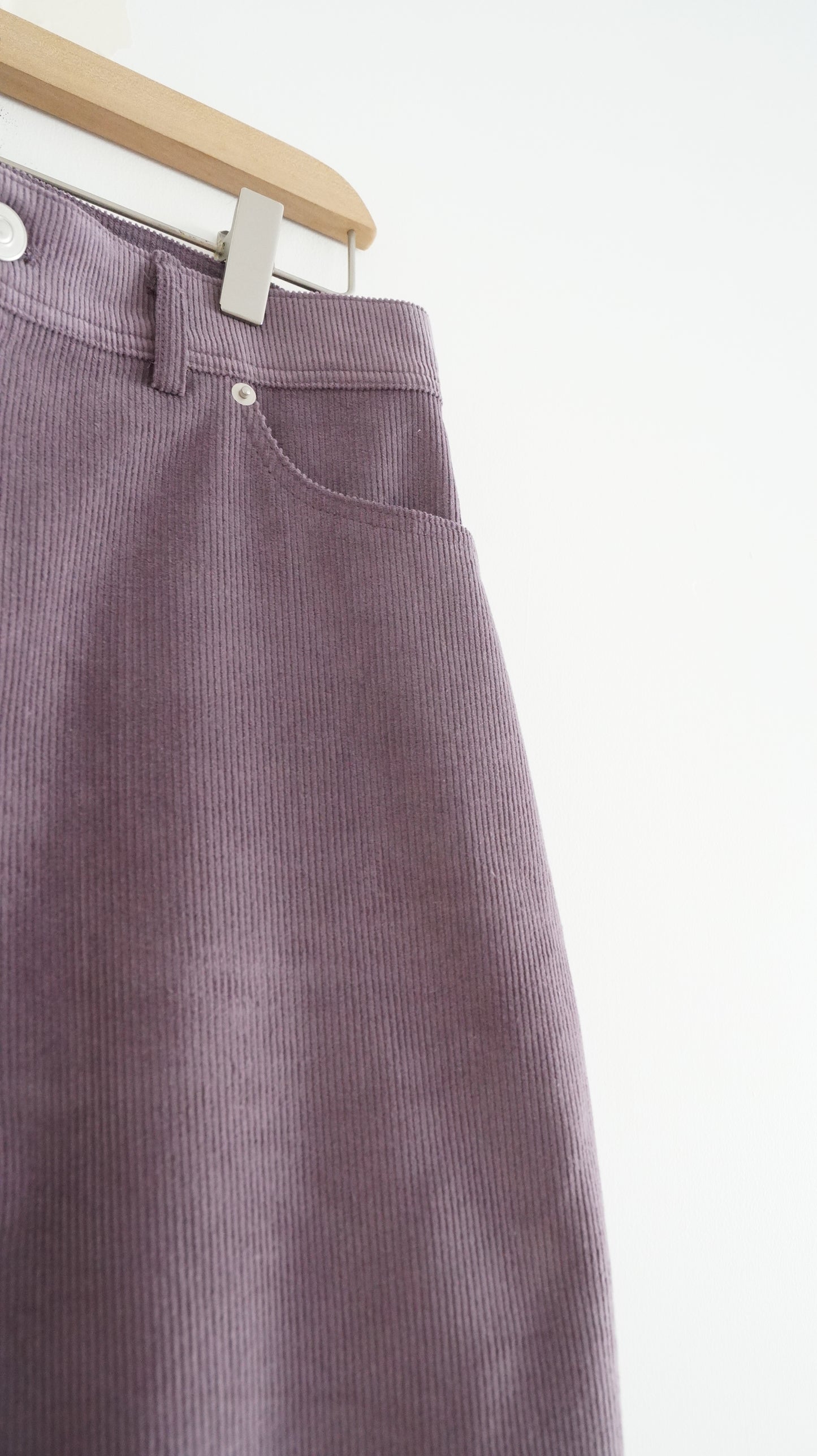 tess fine corduroy trousers in pink lavender