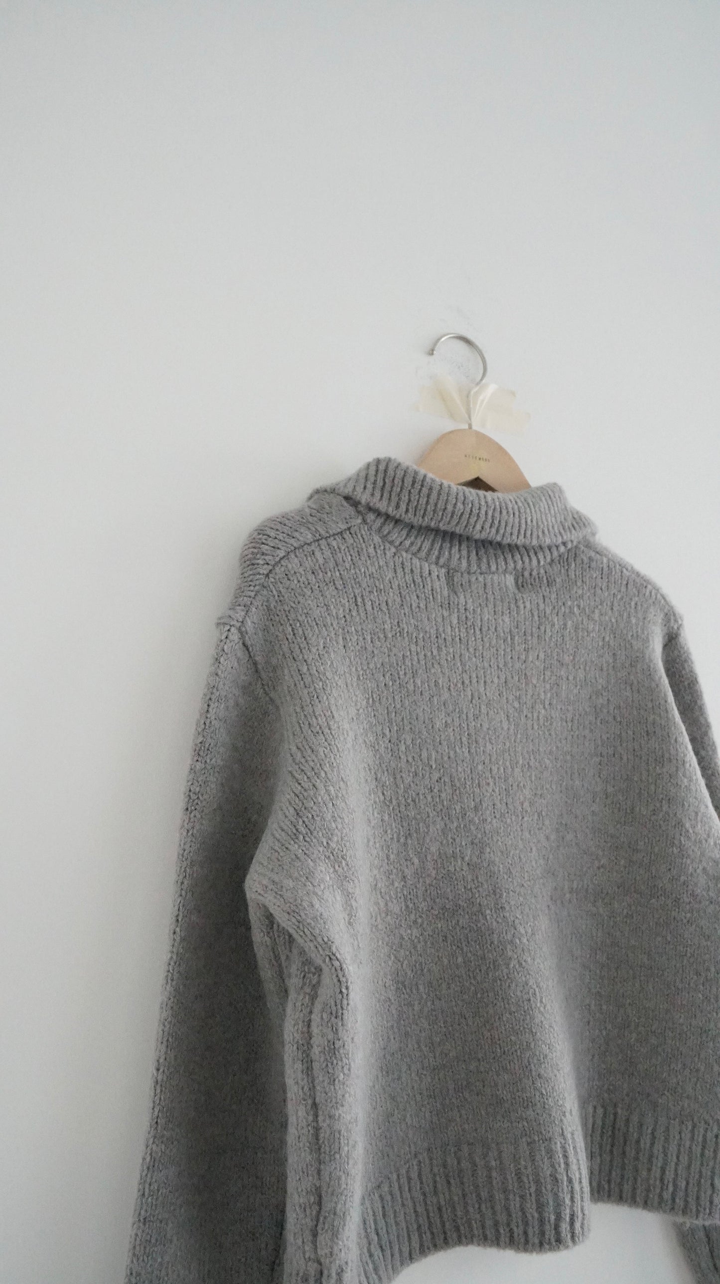 knitted shirt jacket in grey (pre-order)