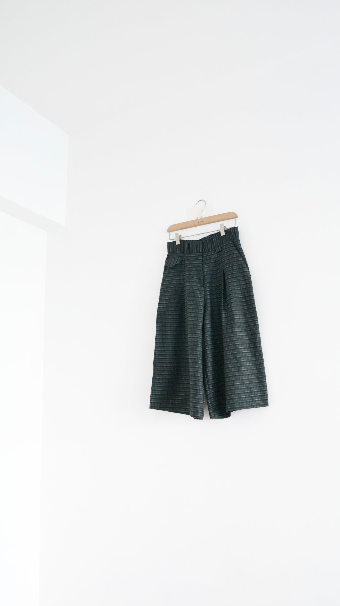 rhea retro check midi pants in lincoln green (pre-order)