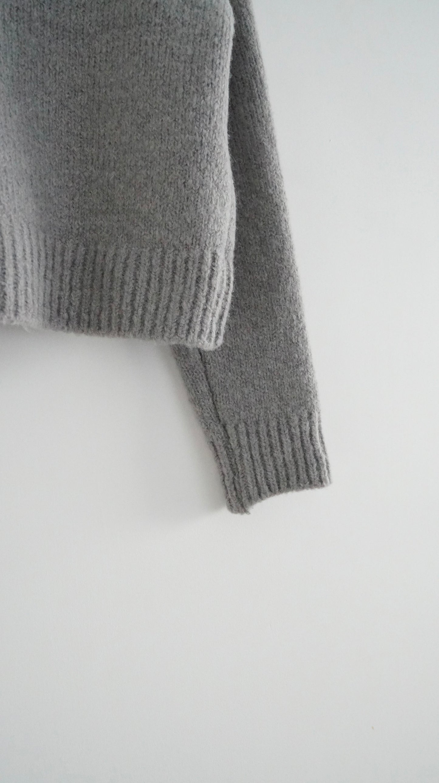 knitted shirt jacket in grey (pre-order)