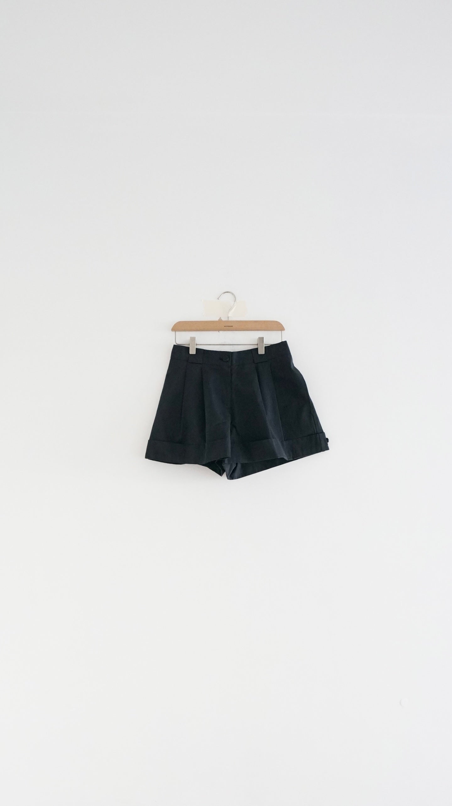 folded hem shorts in navy