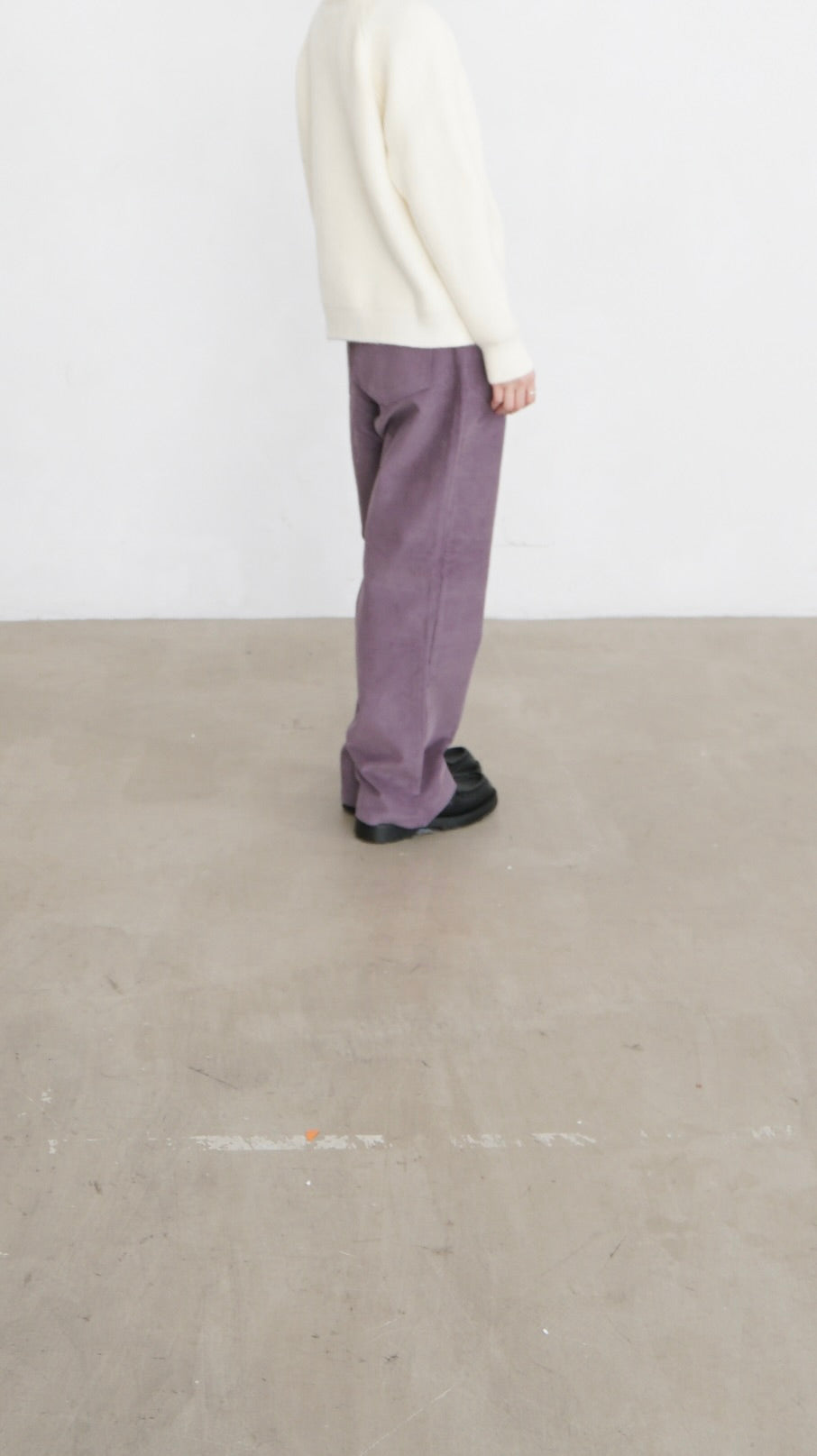 tess fine corduroy trousers in pink lavender