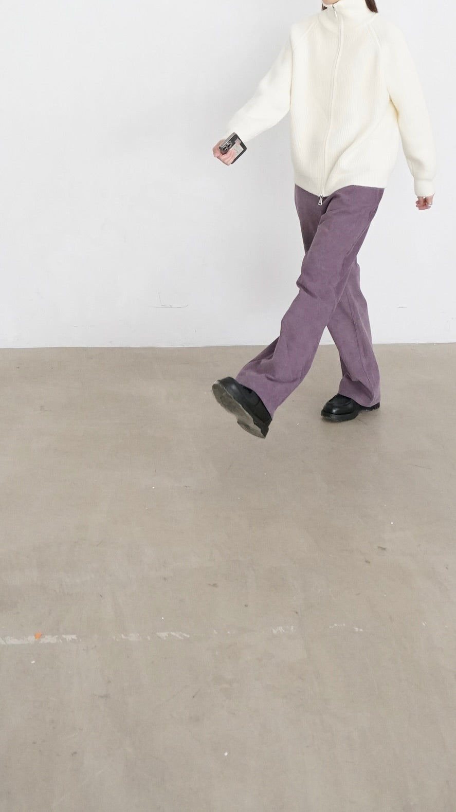 tess fine corduroy trousers in pink lavender