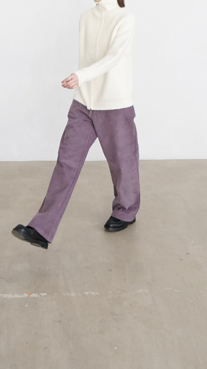 tess fine corduroy trousers in pink lavender